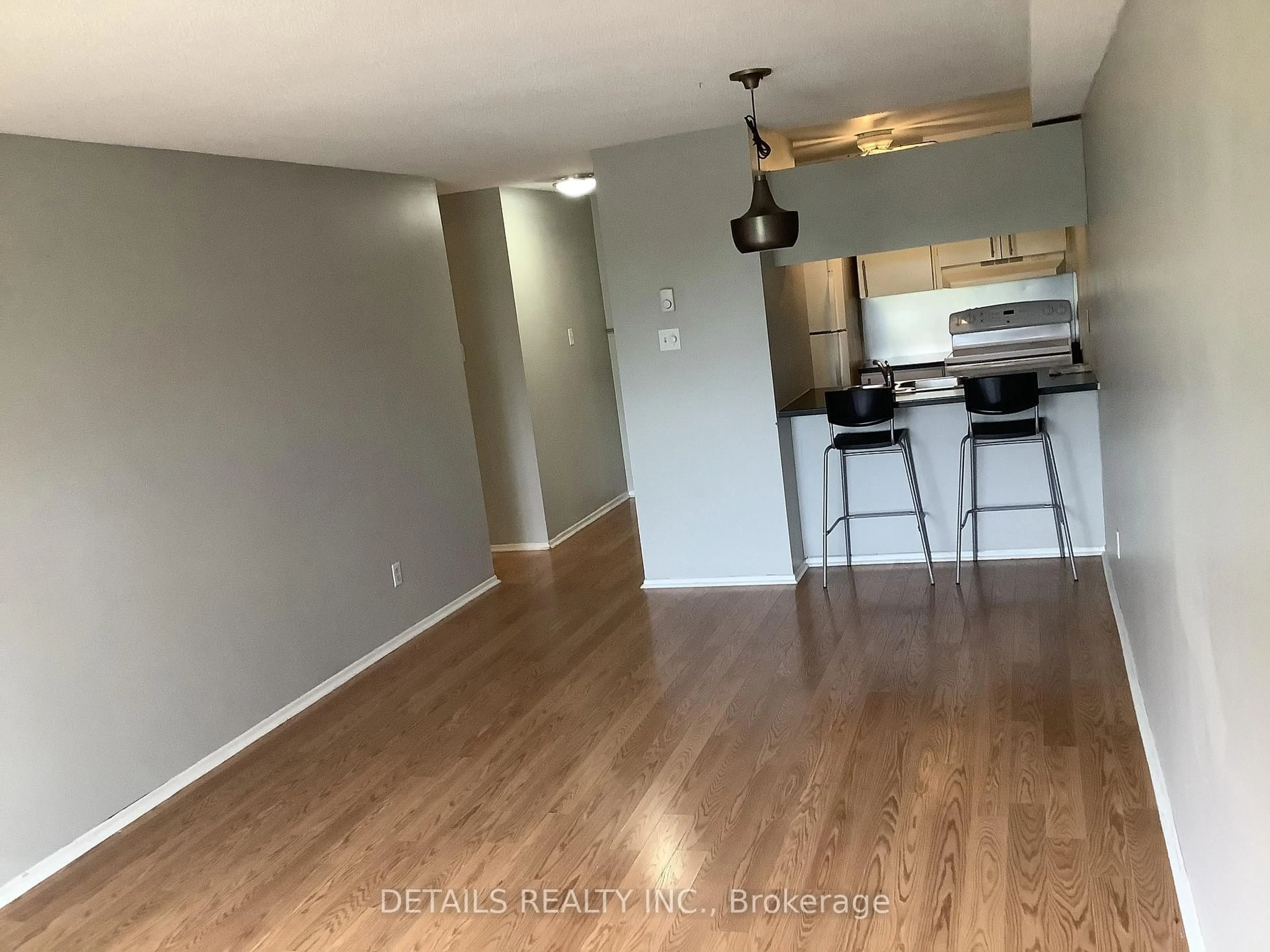 A pic of a room for 6376 Bilberry Dr, Ottawa Ontario K1C 4P2
