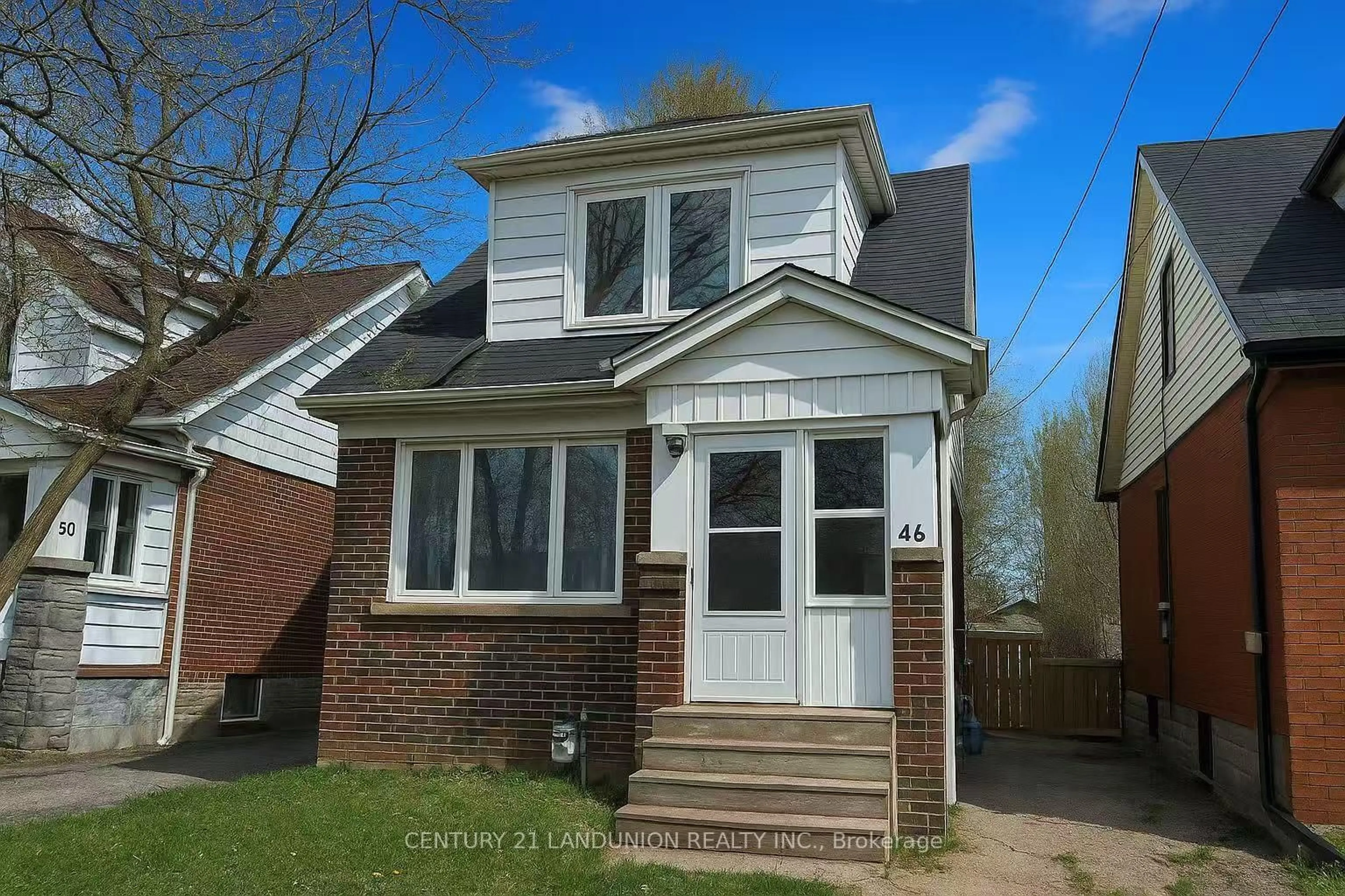 Home with brick exterior material, street for 46 Arnold St, Hamilton Ontario L8S 1R4