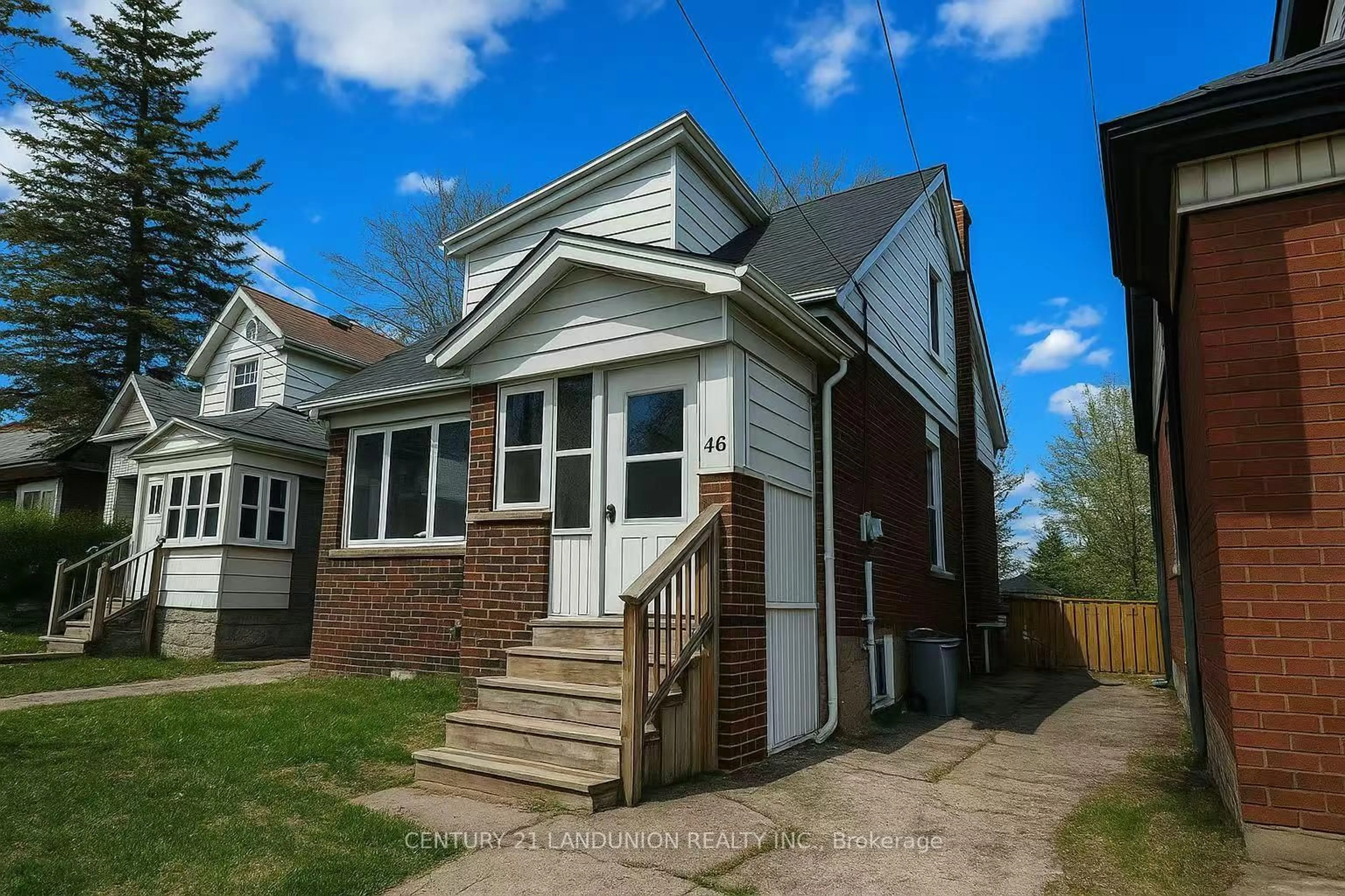 Unknown for 46 Arnold St, Hamilton Ontario L8S 1R4