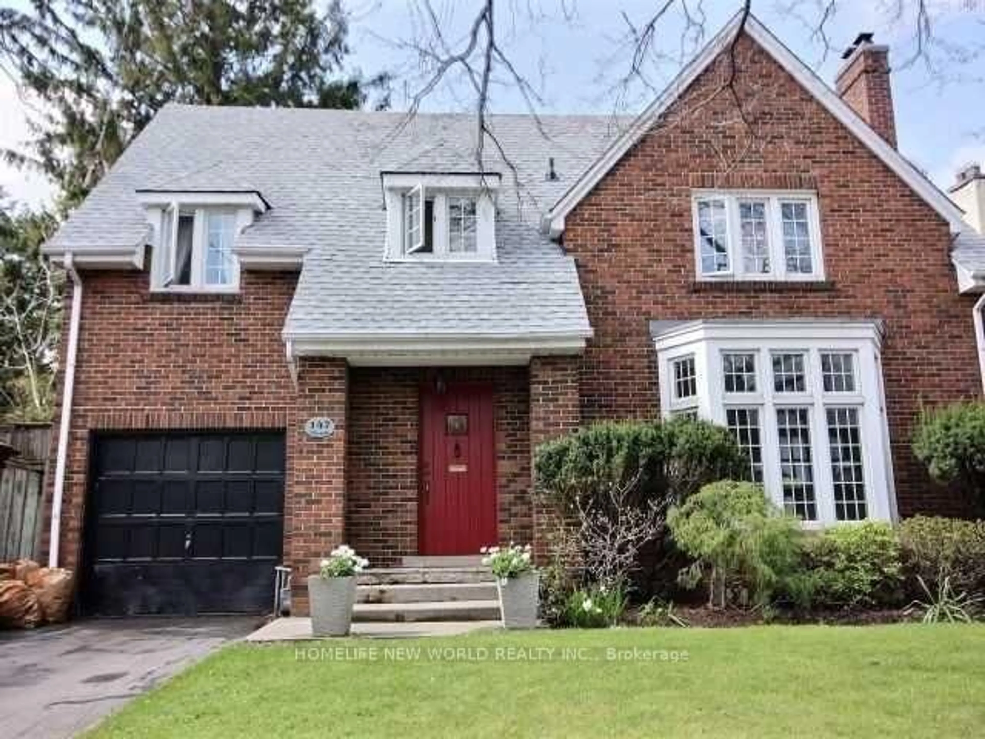 Home with brick exterior material, street for 147 Sterling St, Hamilton Ontario L8S 4J7