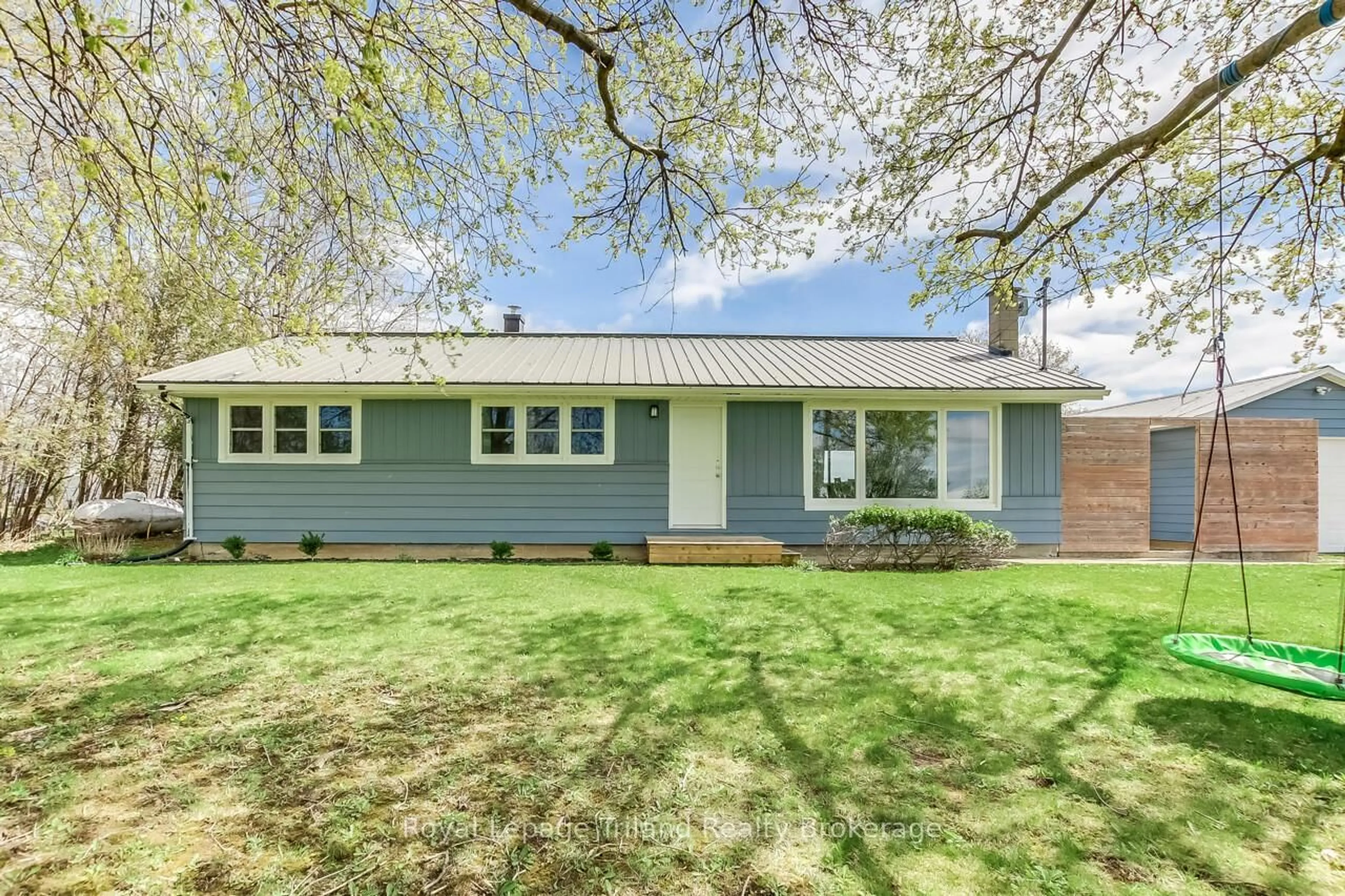 Home with vinyl exterior material, street for 333534 Plank Line, South-West Oxford Ontario N0J 1W0