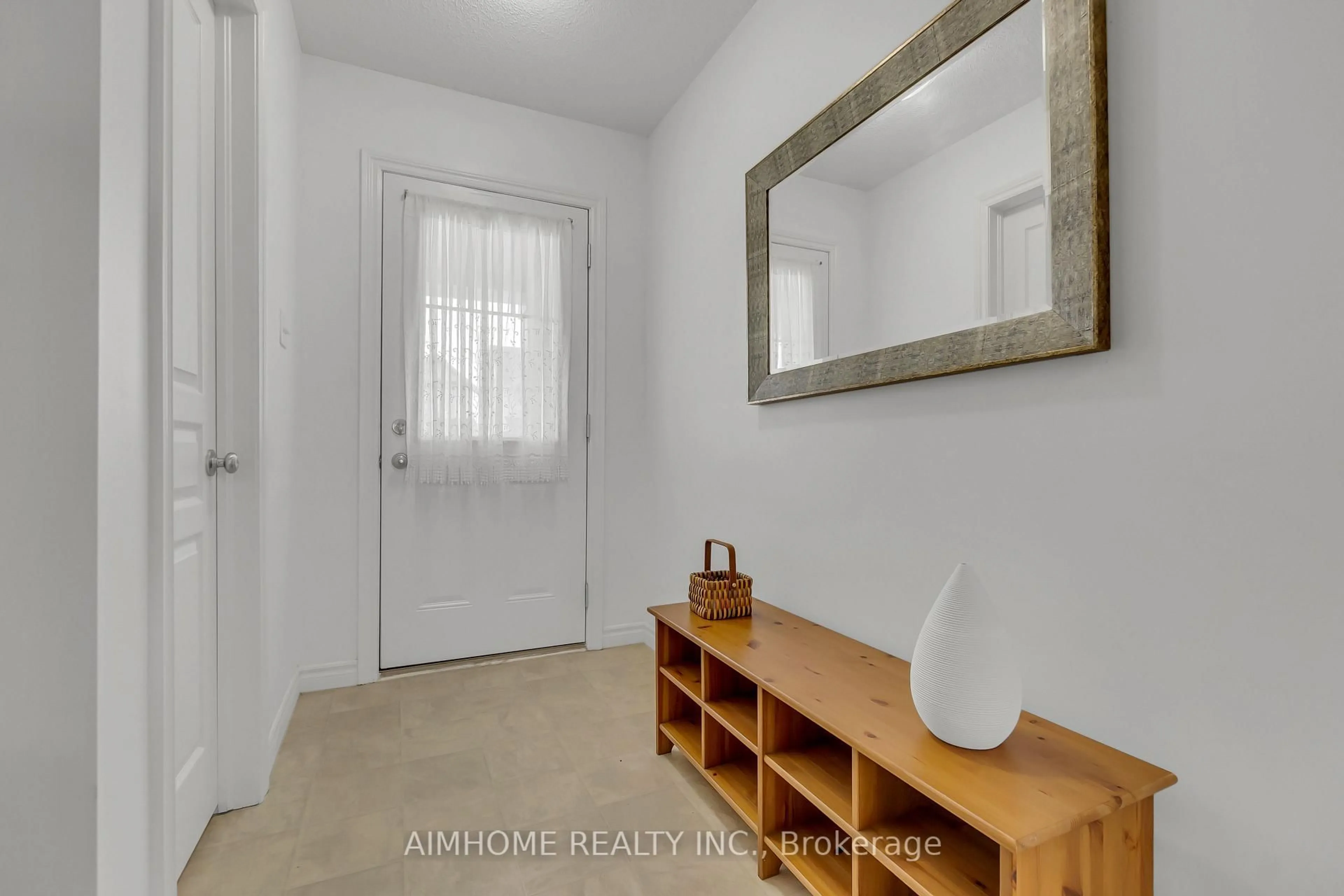 Indoor entryway for 20 Wilkie Cres, Guelph Ontario N1L 0B1