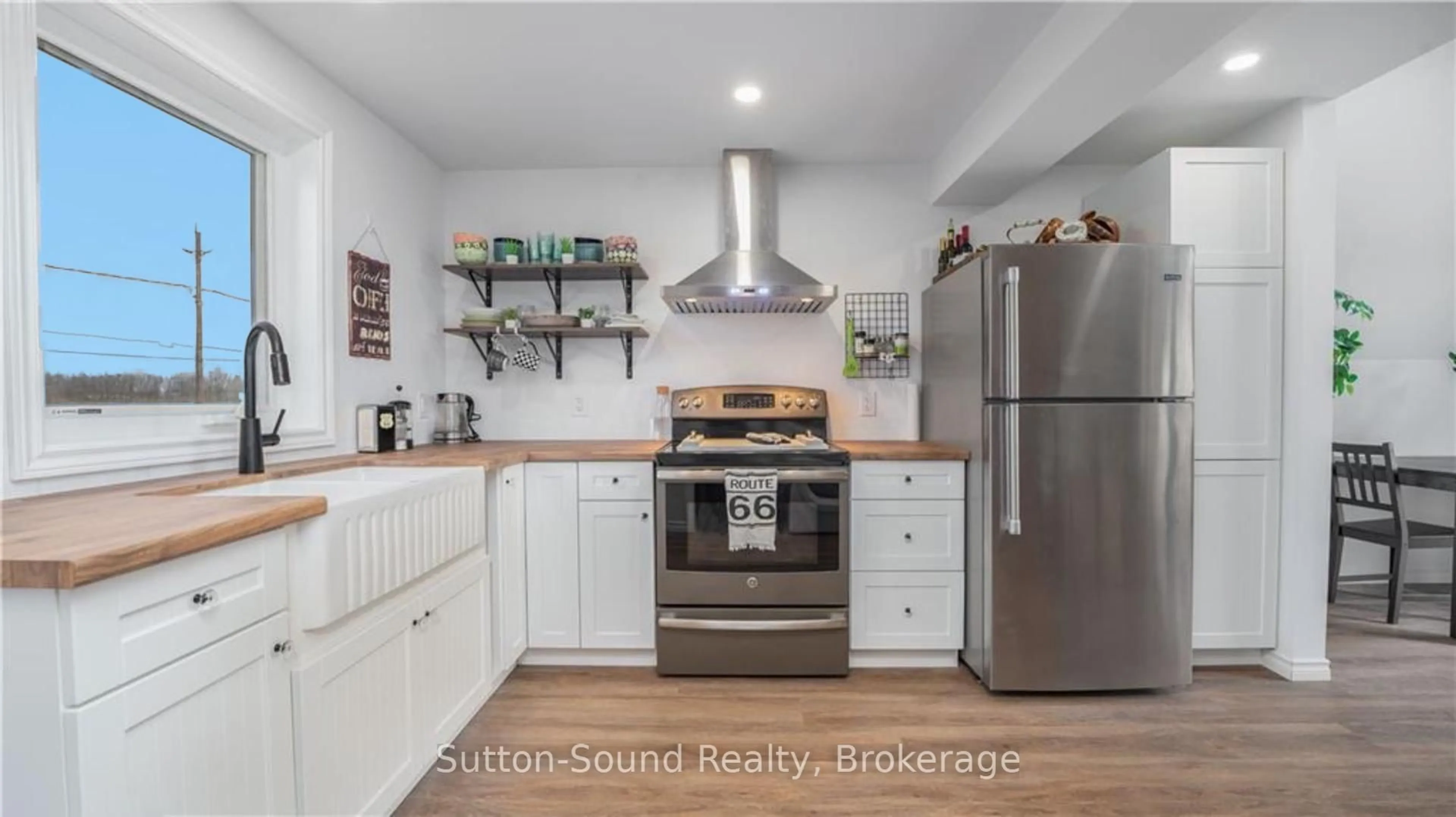 Unknown for 18 Queen St, Norfolk Ontario N0E 1P0