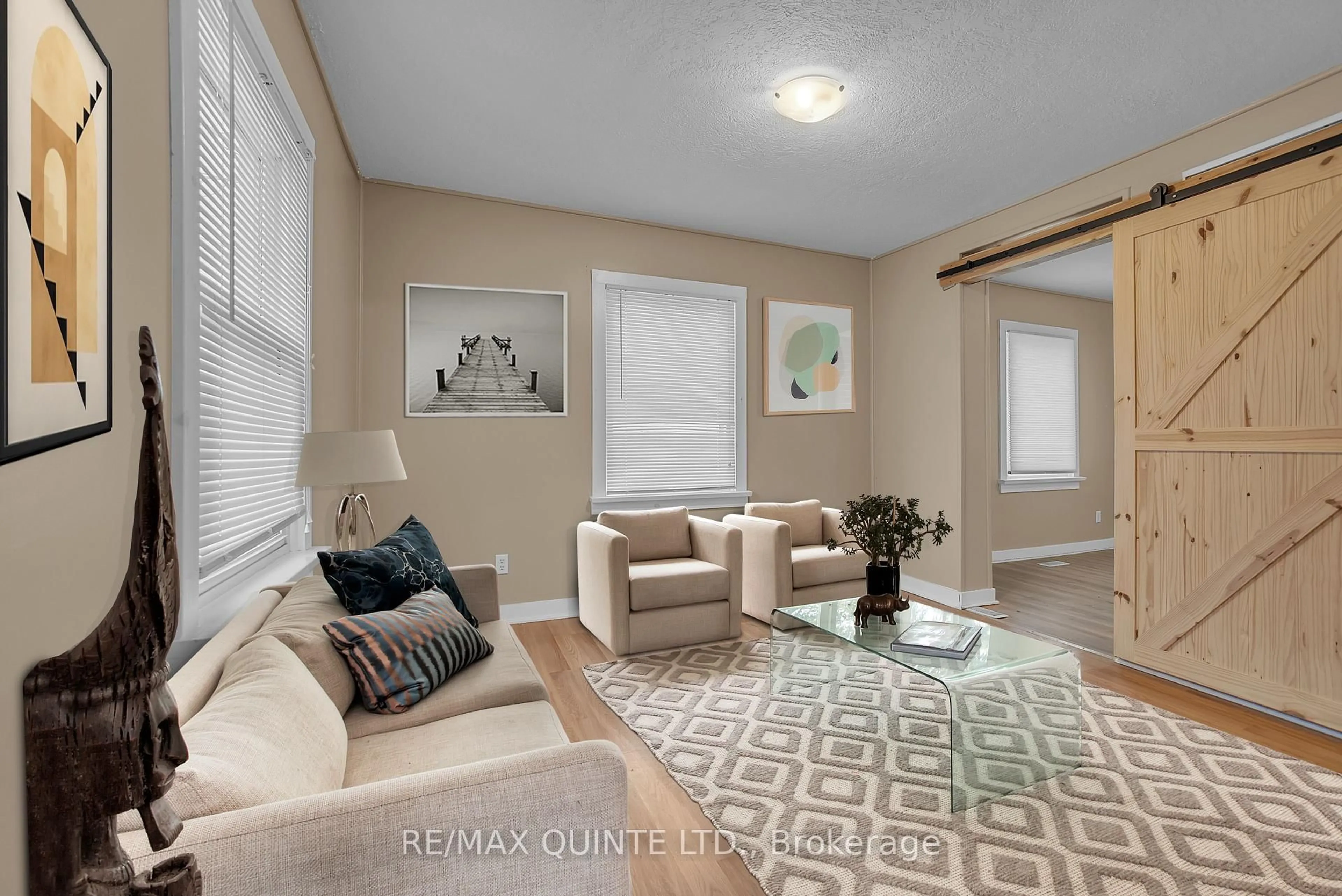 Living room with furniture, unknown for 191 Wellington St, Belleville Ontario K8P 3W9