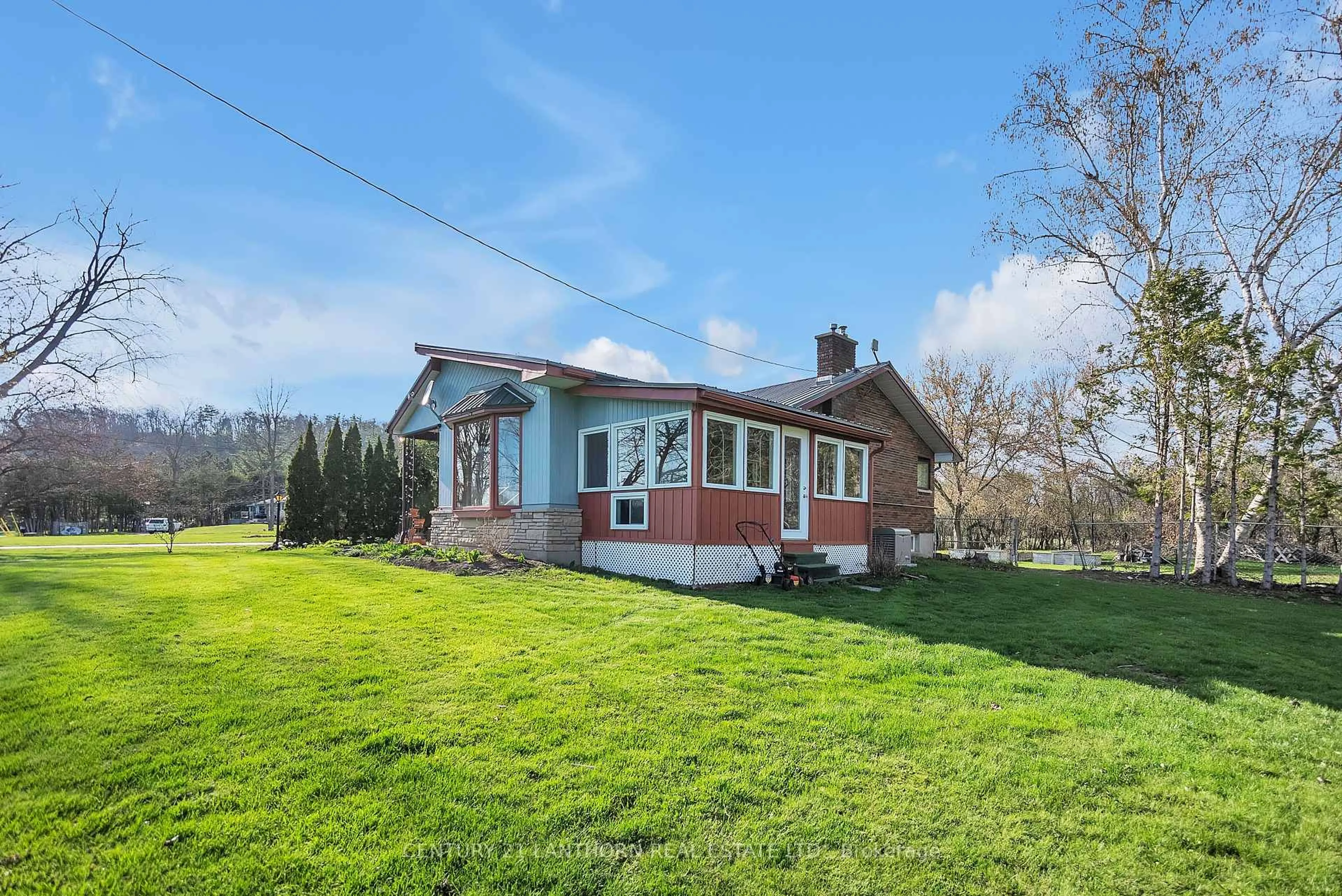 A pic from outside/outdoor area/front of a property/back of a property/a pic from drone, building for 518 Rosebush Rd, Hastings Ontario K0K 2C0
