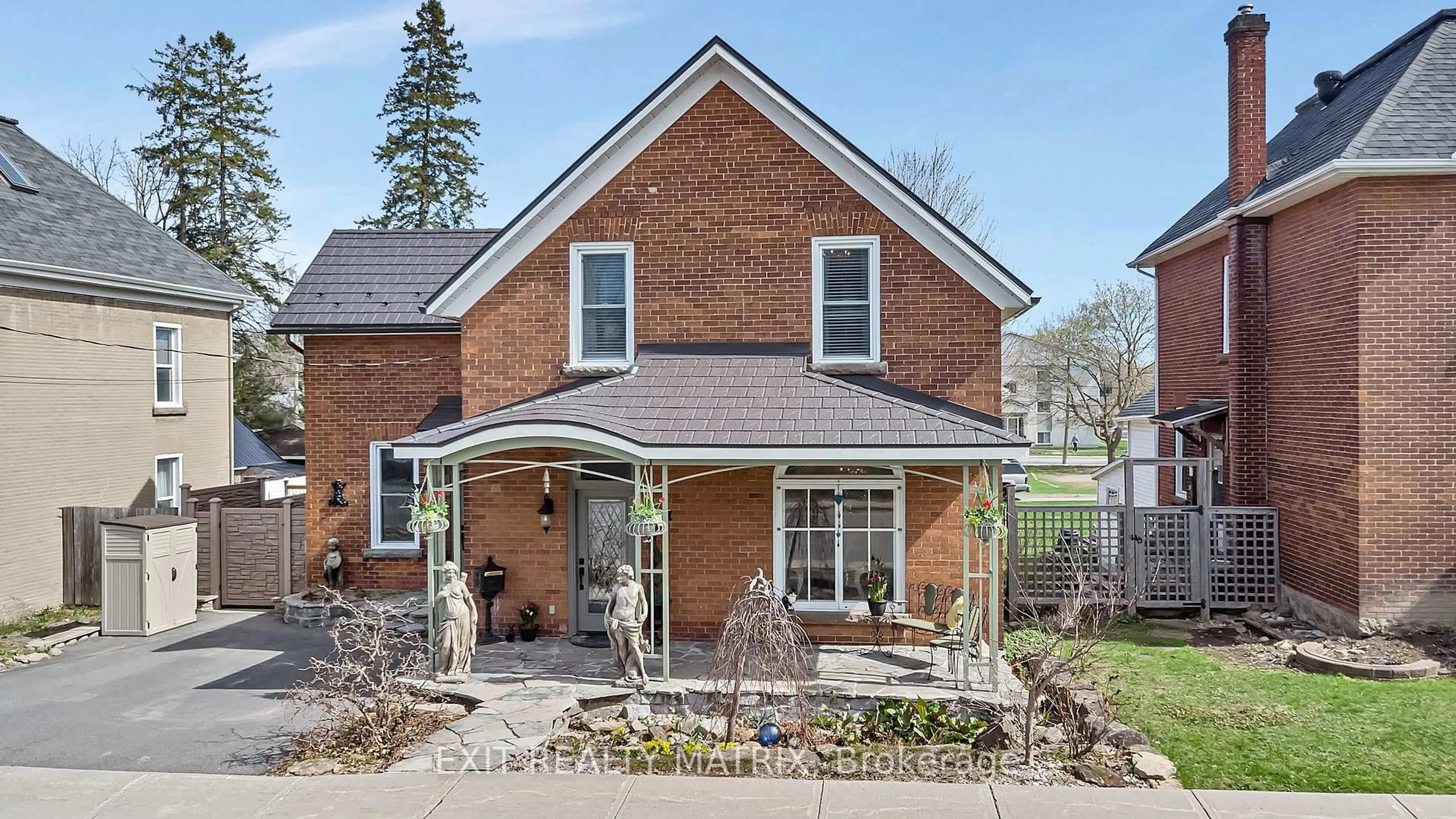 Home with brick exterior material, street for 98 William St, Carleton Place Ontario K7C 1X6