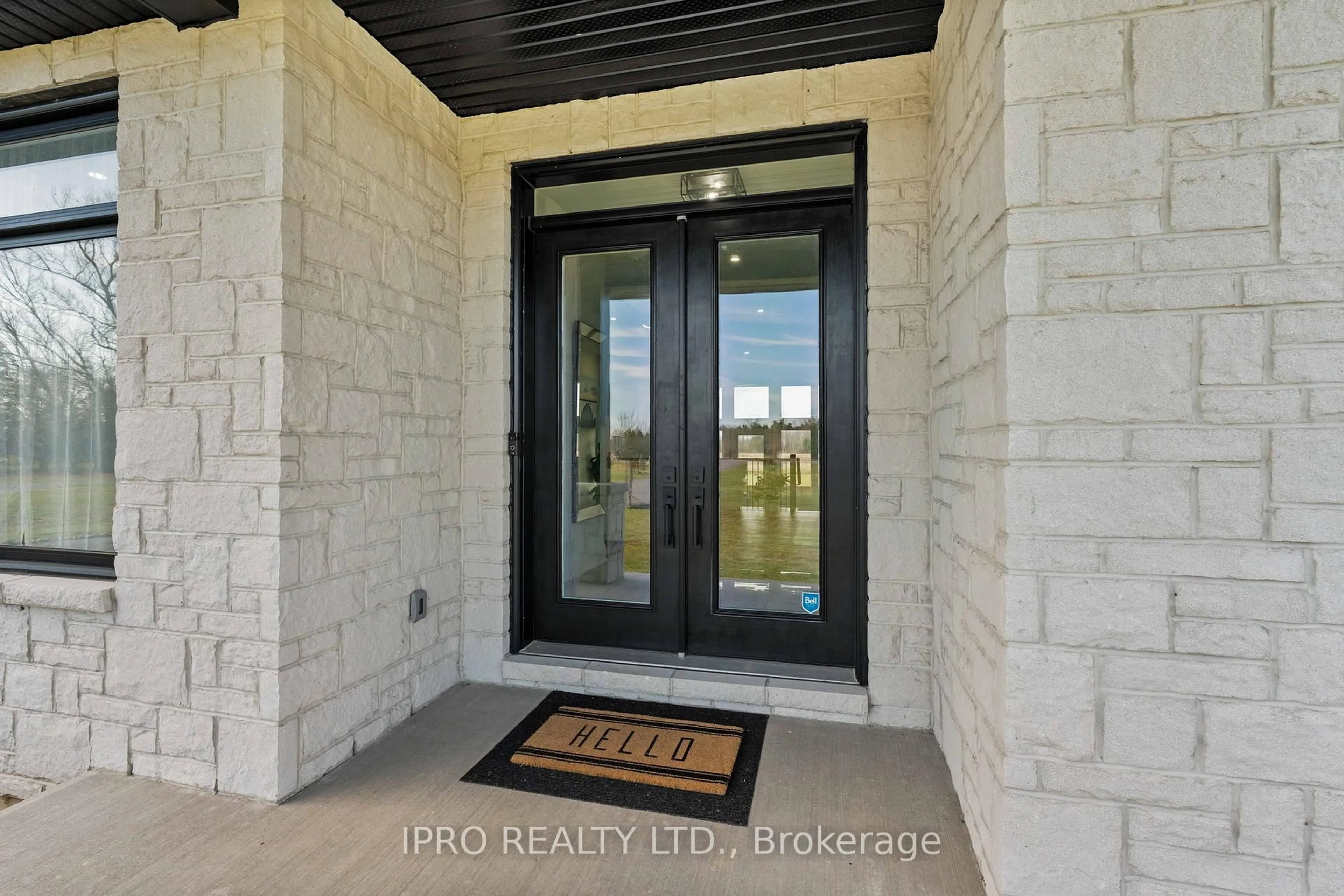 Indoor entryway for 13708 County 15 Rd, Merrickville-Wolford Ontario K0G 1N0