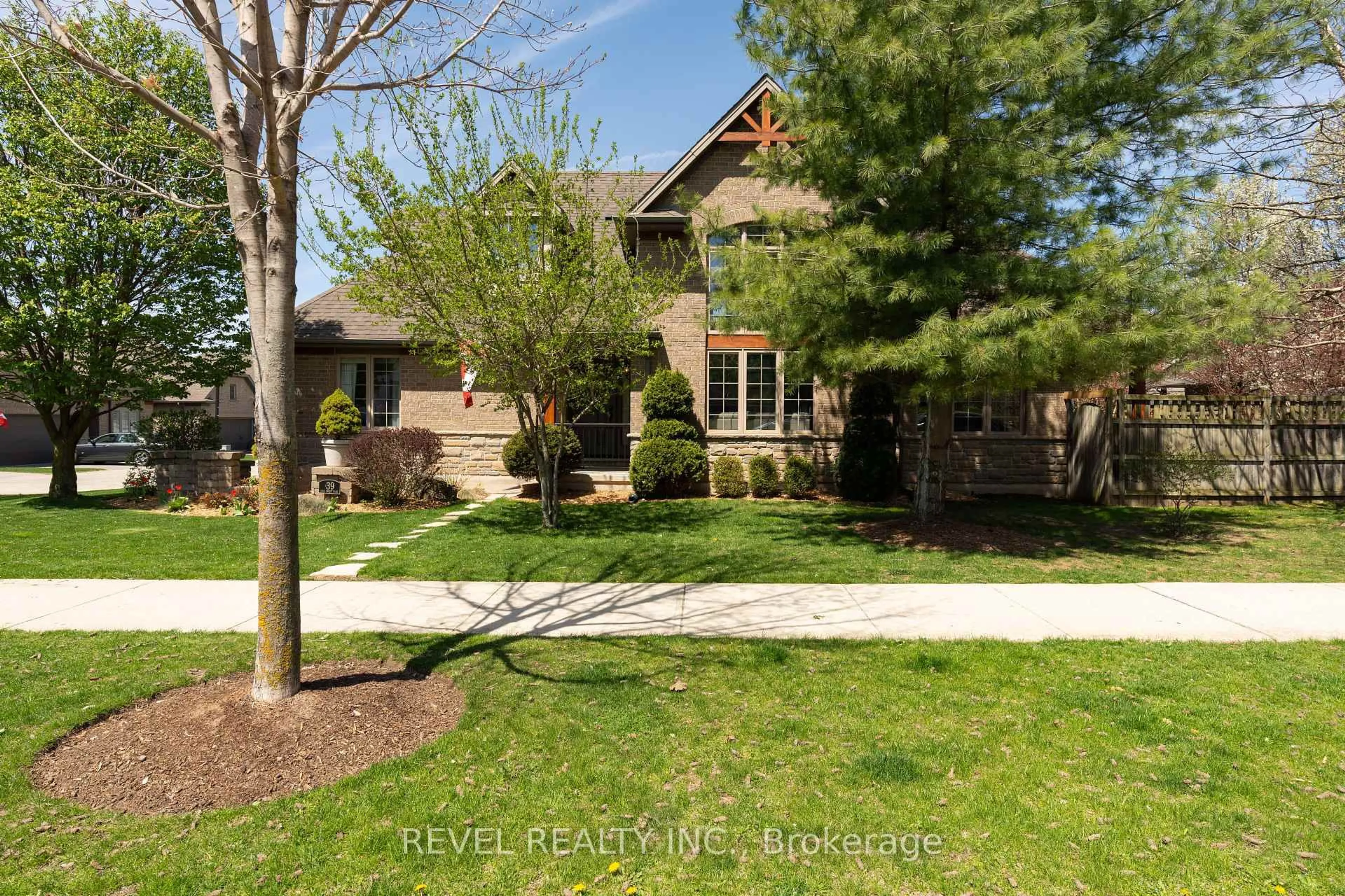 Unknown for 1900 Shore Rd #39, London South Ontario N6K 0B4
