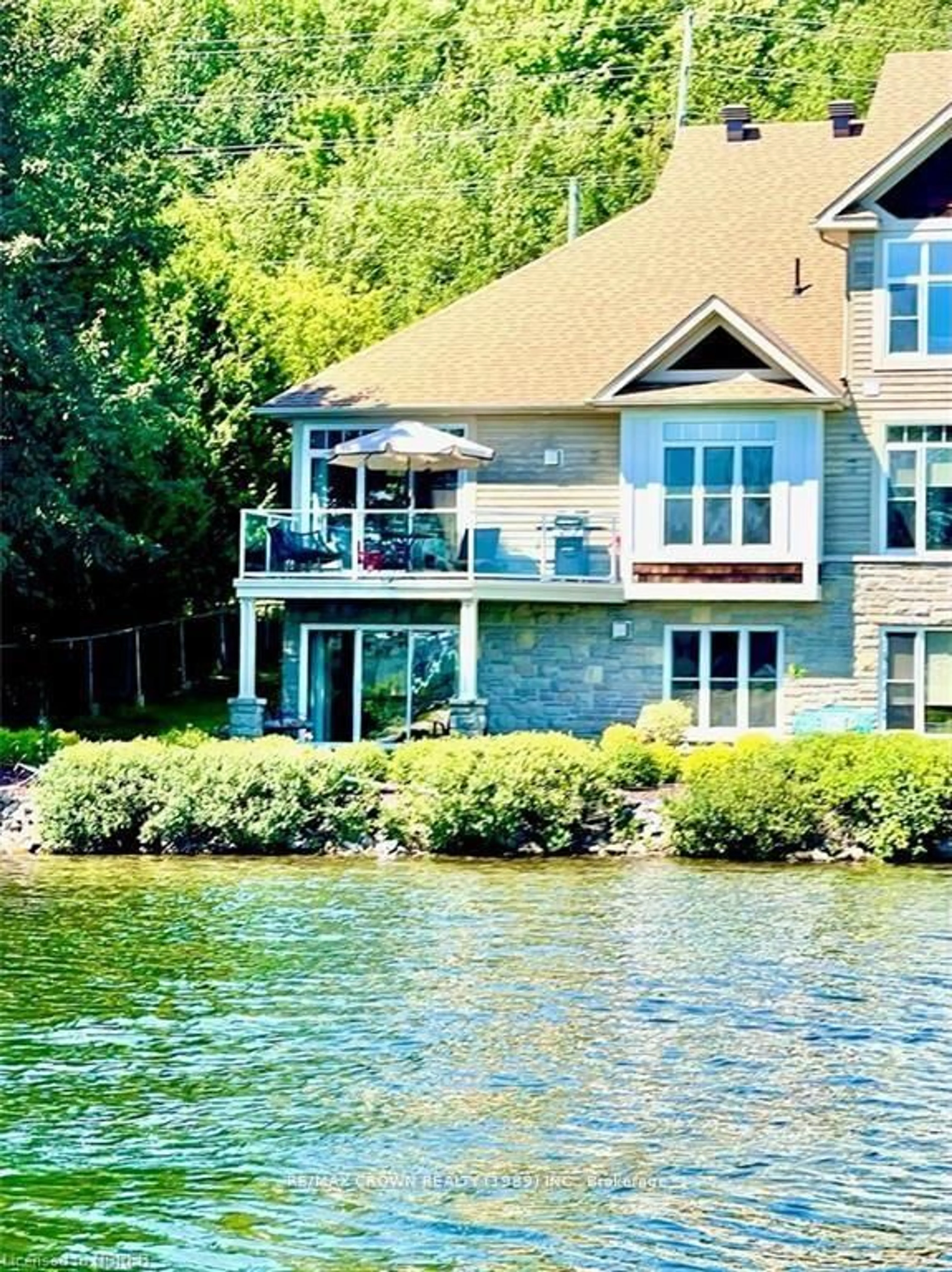 Home with vinyl exterior material, water/lake/river/ocean view for 3477 Trout Lake Rd #6, North Bay Ontario P1A 4C9
