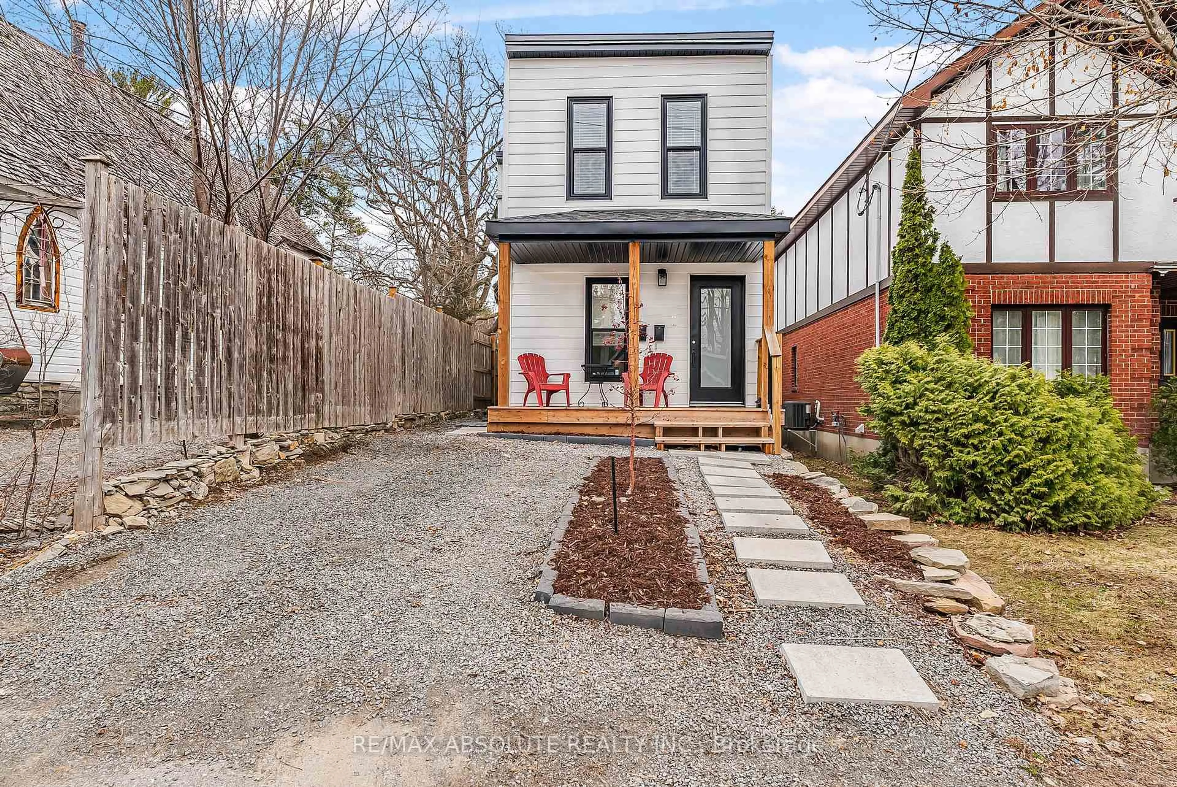 Home with brick exterior material, street for 183 Britannia Rd, Ottawa Ontario K2B 5X1