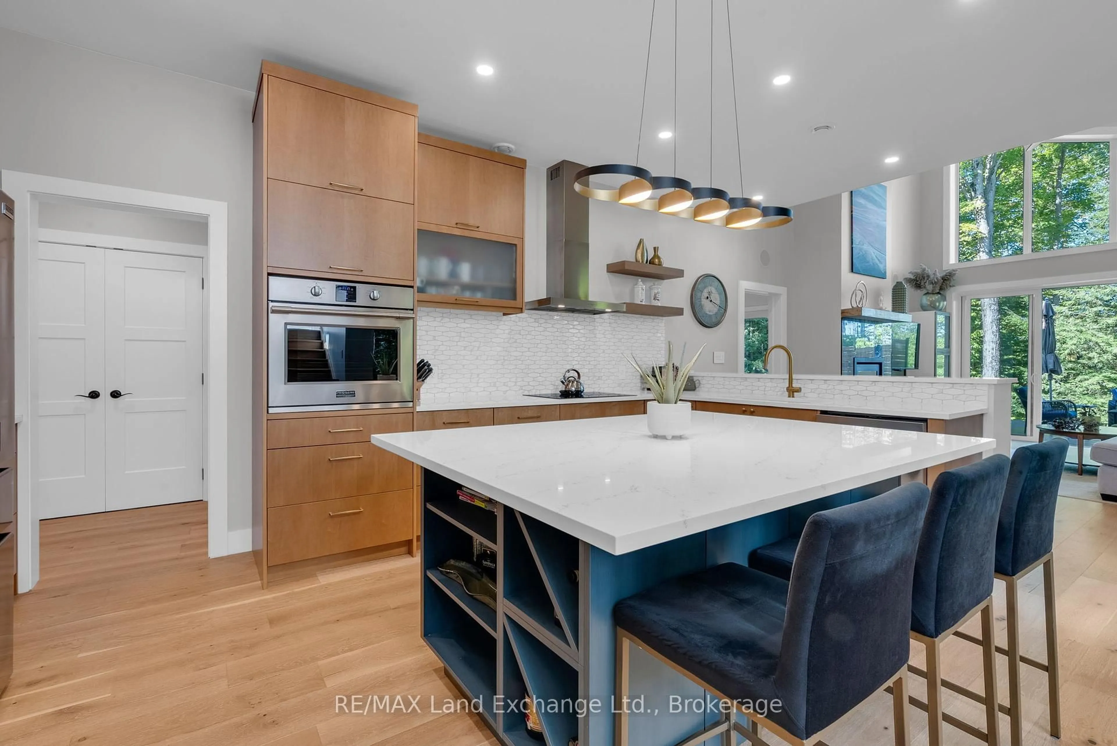Contemporary kitchen, unknown for 19 WALKER Way, South Bruce Peninsula Ontario N0H 2G0