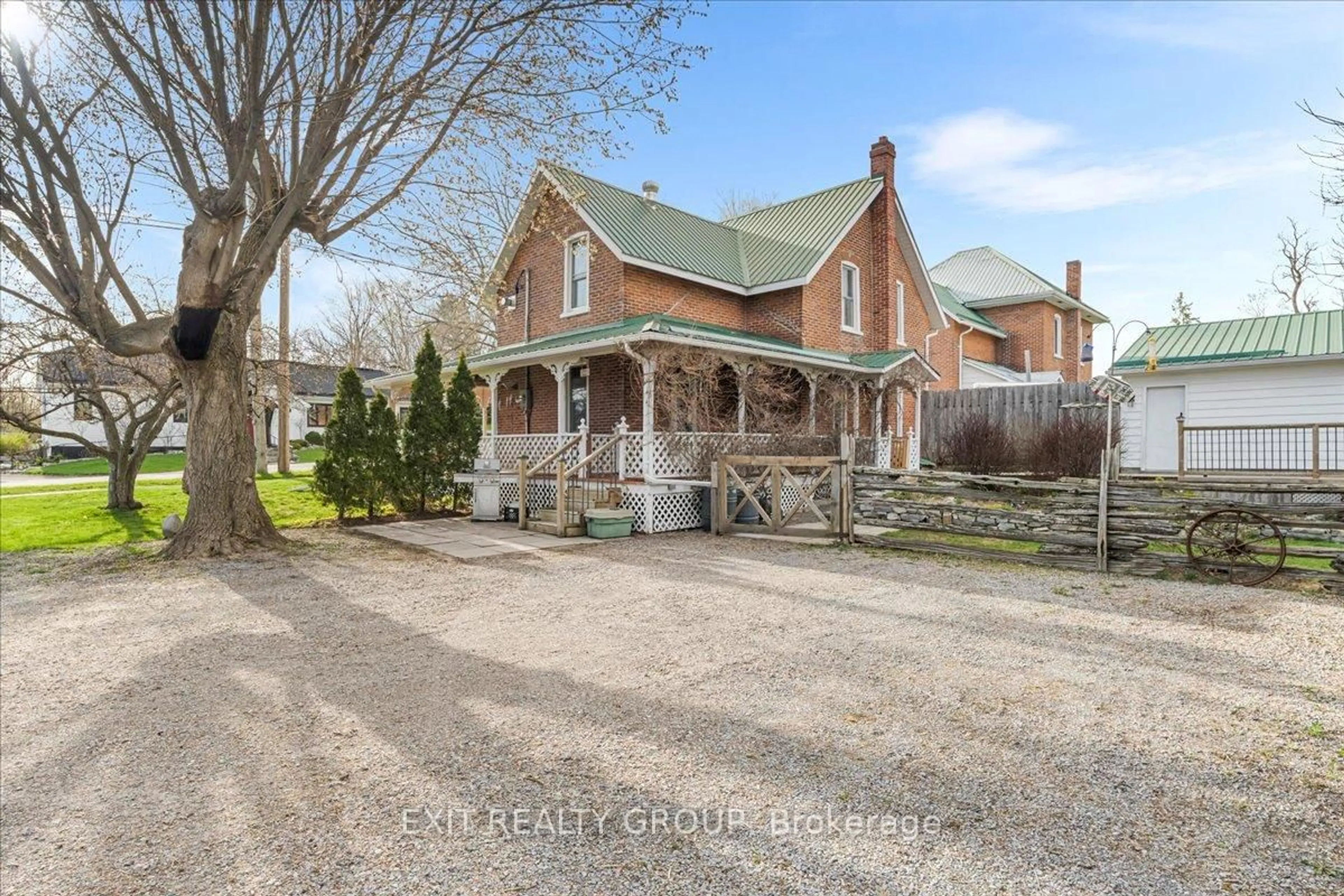 A pic from outside/outdoor area/front of a property/back of a property/a pic from drone, street for 207 Durham St, Madoc Ontario K0K 2K0