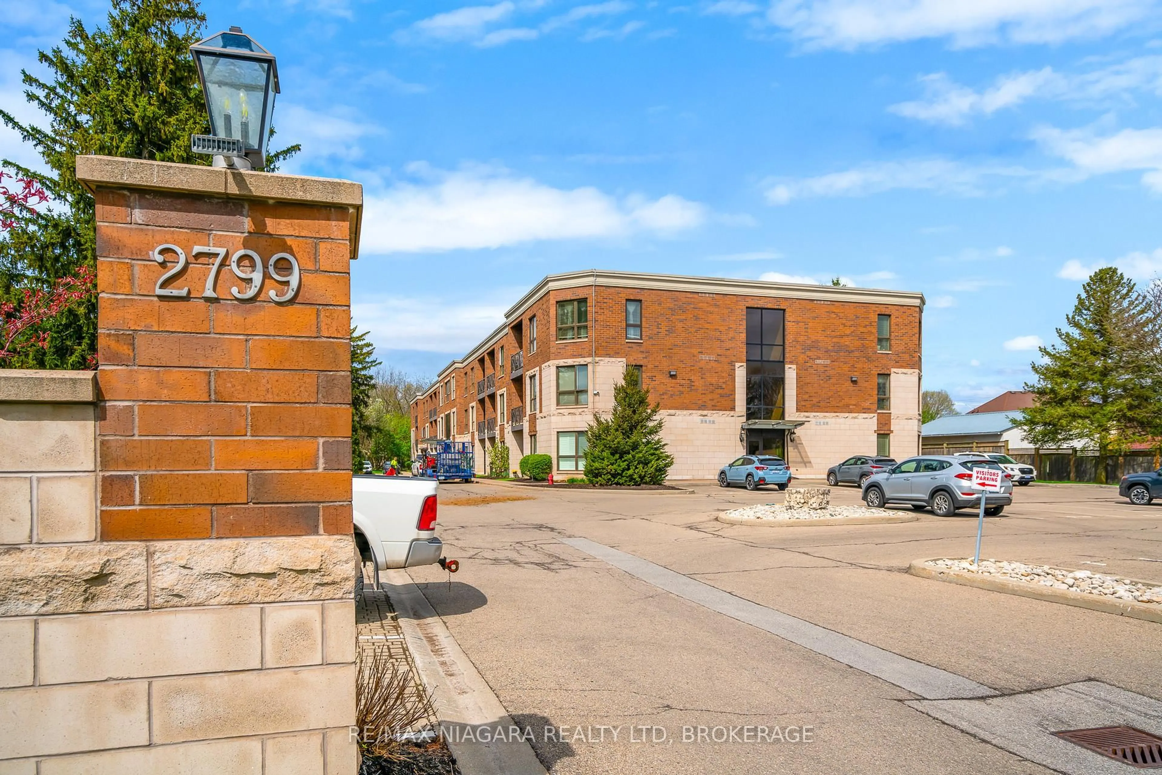 A pic from outside/outdoor area/front of a property/back of a property/a pic from drone, street for 2799 St. Paul Ave #206, Niagara Falls Ontario L2J 2L3