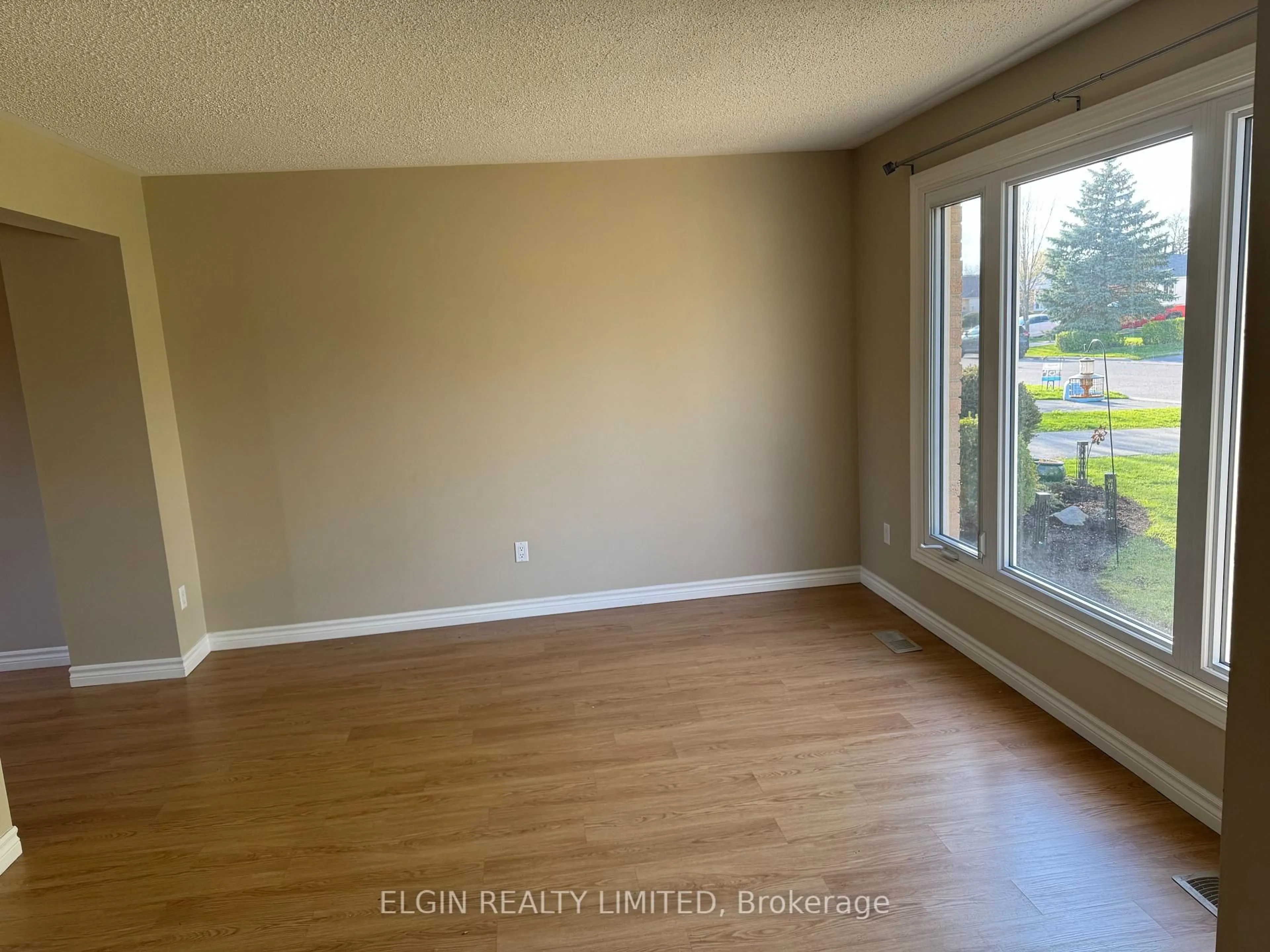 A pic of a room for 36 Vanier Pl, St. Thomas Ontario N5R 5P8