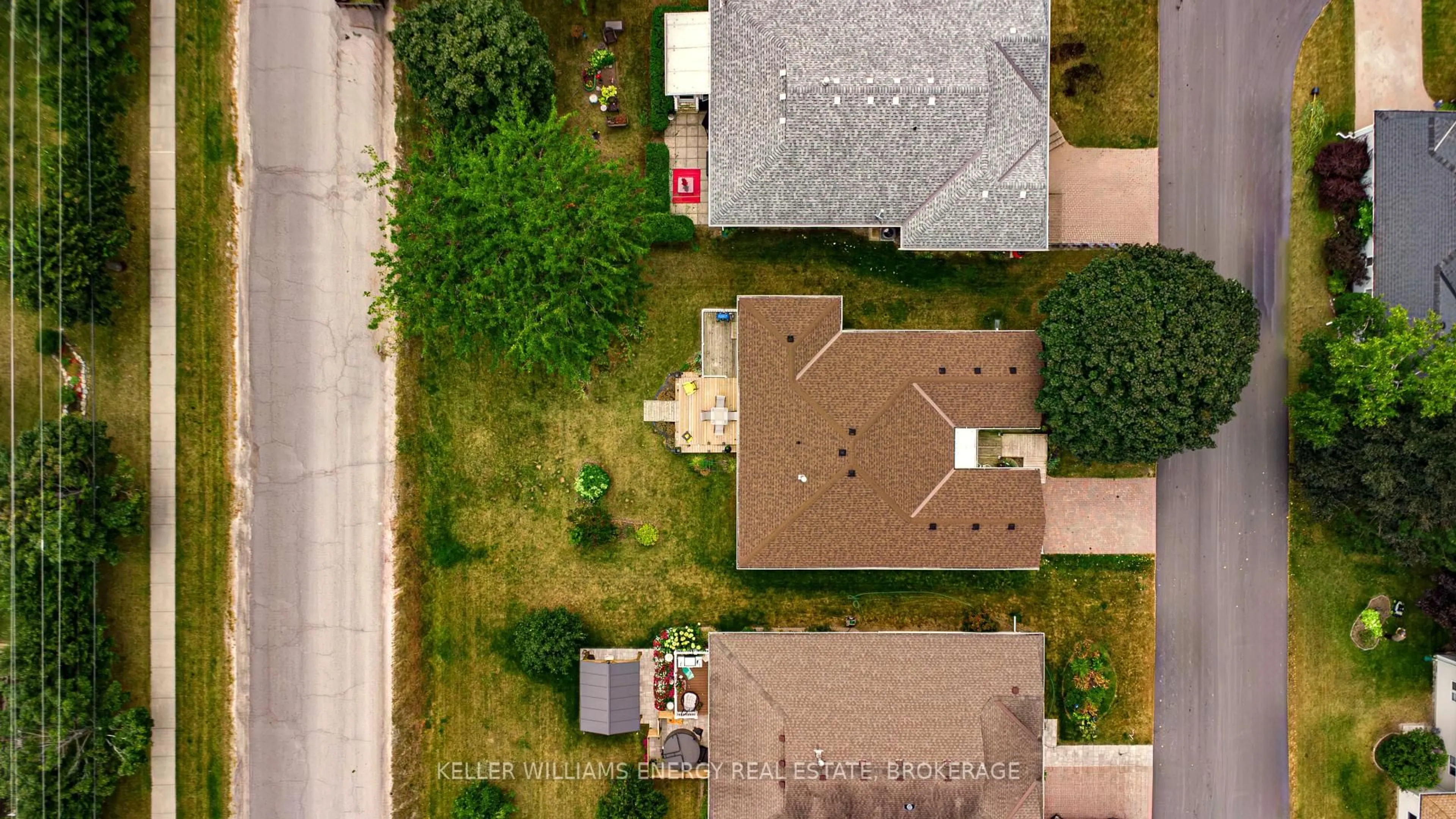 A pic from outside/outdoor area/front of a property/back of a property/a pic from drone, street for 4 Heritage Dr, Prince Edward County Ontario K0K 3L0