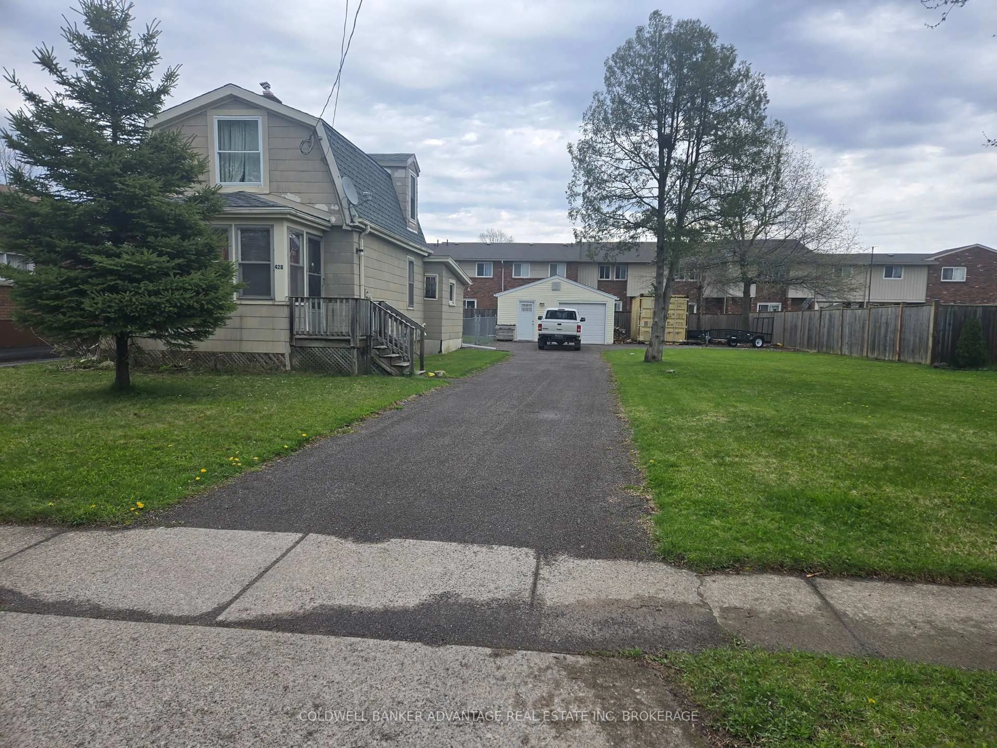 Unknown for 428 Scholfield Ave, Welland Ontario L3B 1N2