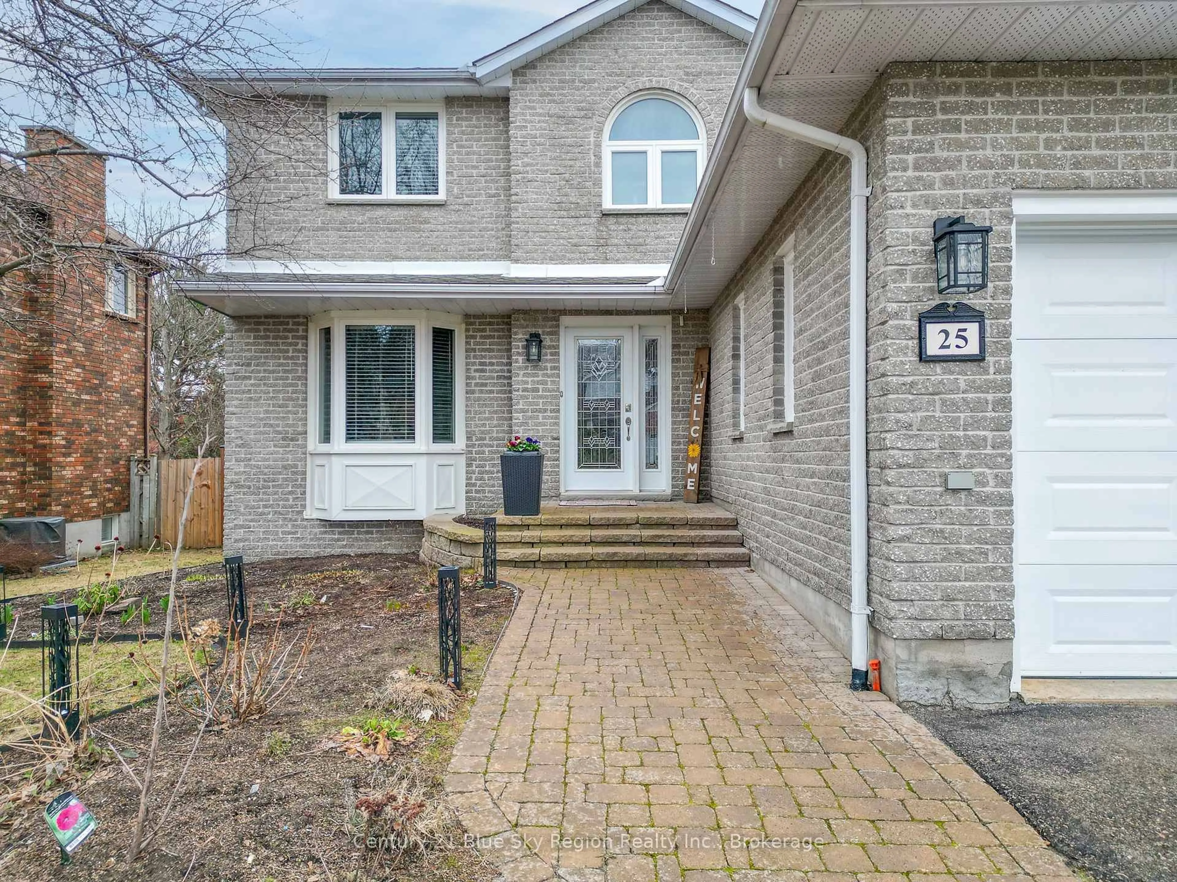 Home with brick exterior material, street for 25 Canterbury Cres, North Bay Ontario P1C 1K9