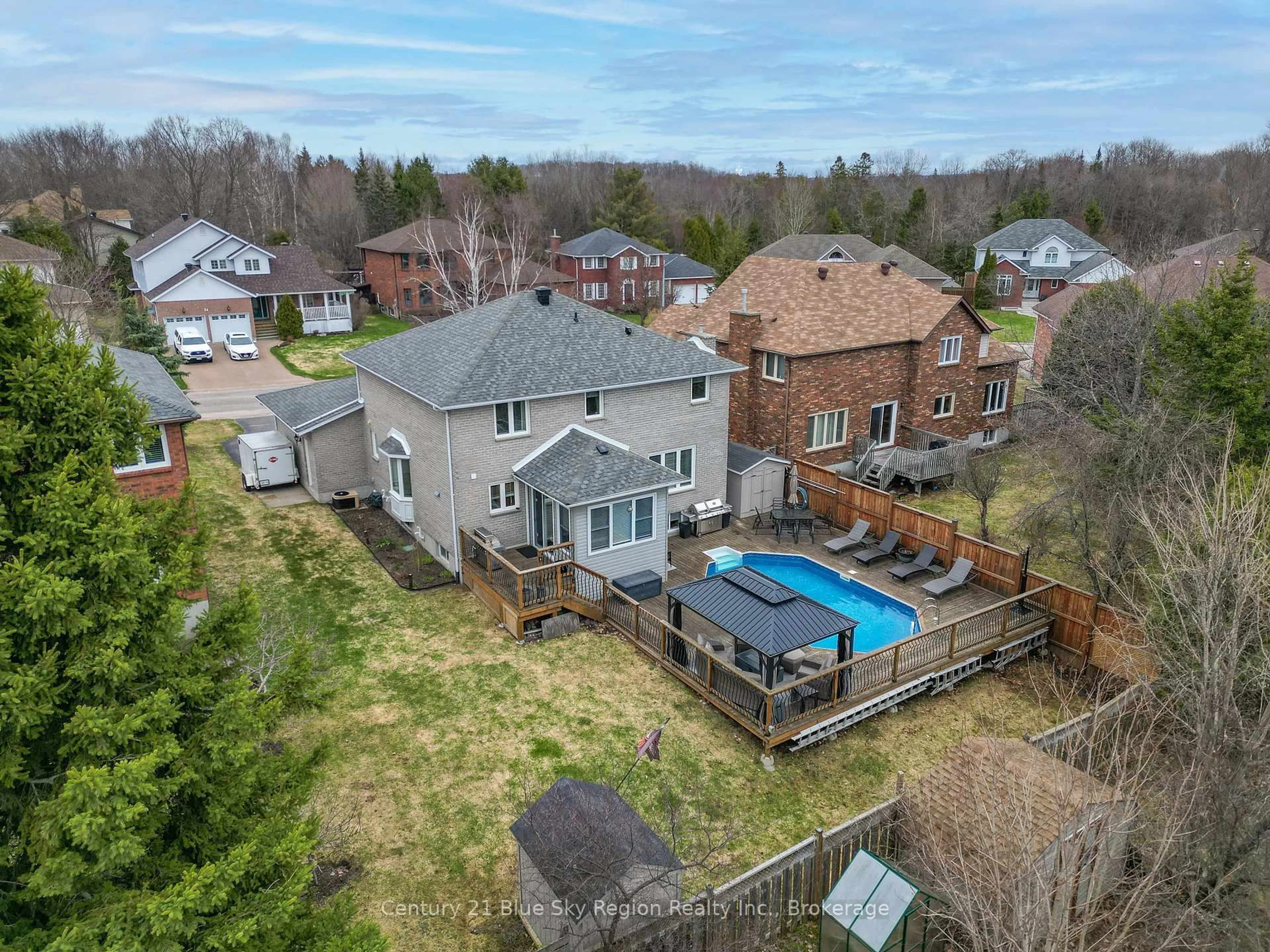 A pic from outside/outdoor area/front of a property/back of a property/a pic from drone, water/lake/river/ocean view for 25 Canterbury Cres, North Bay Ontario P1C 1K9