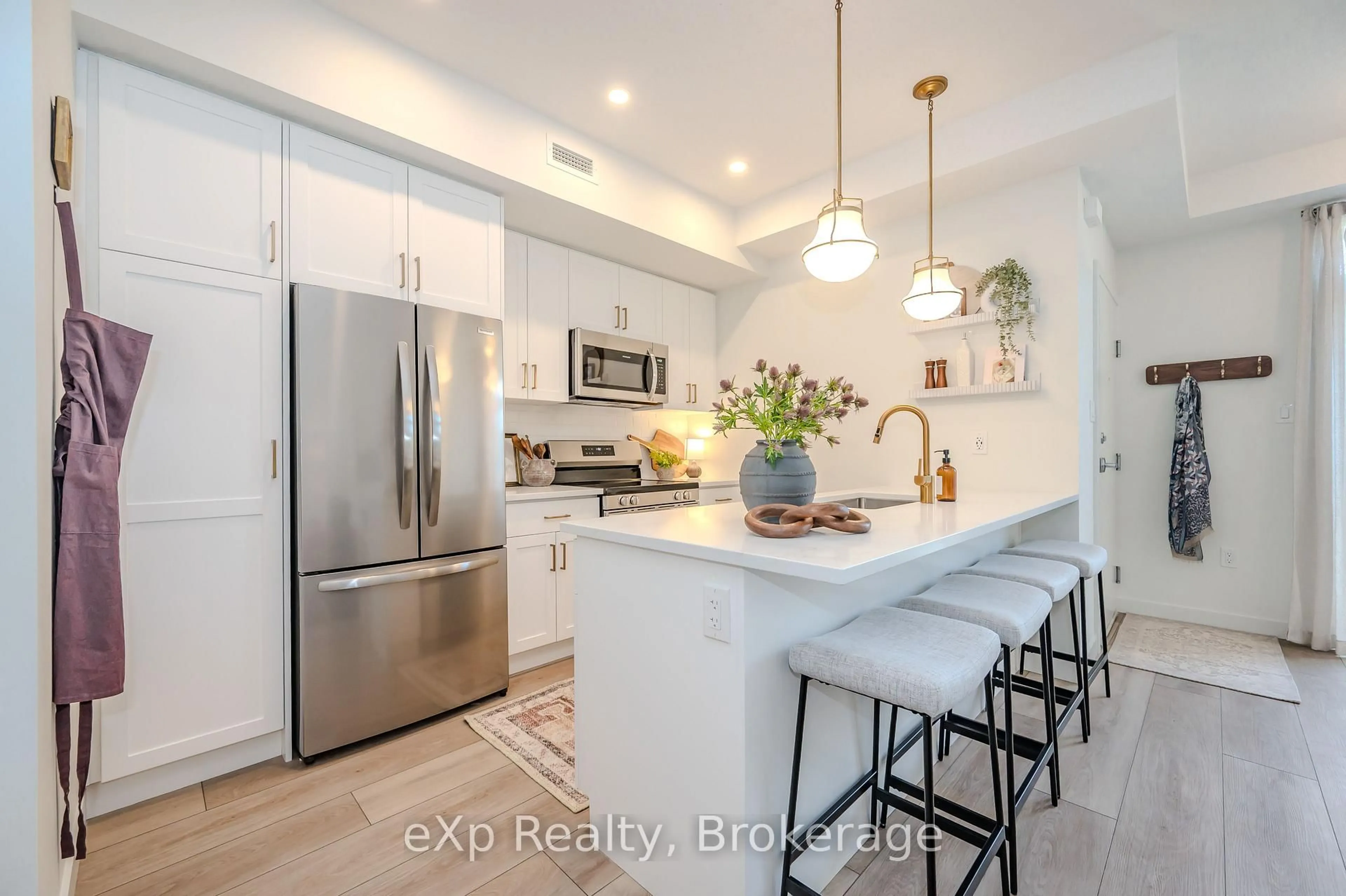Open concept kitchen, ceramic/tile floor for 824 Woolwich St #96, Guelph Ontario N1H 1G8