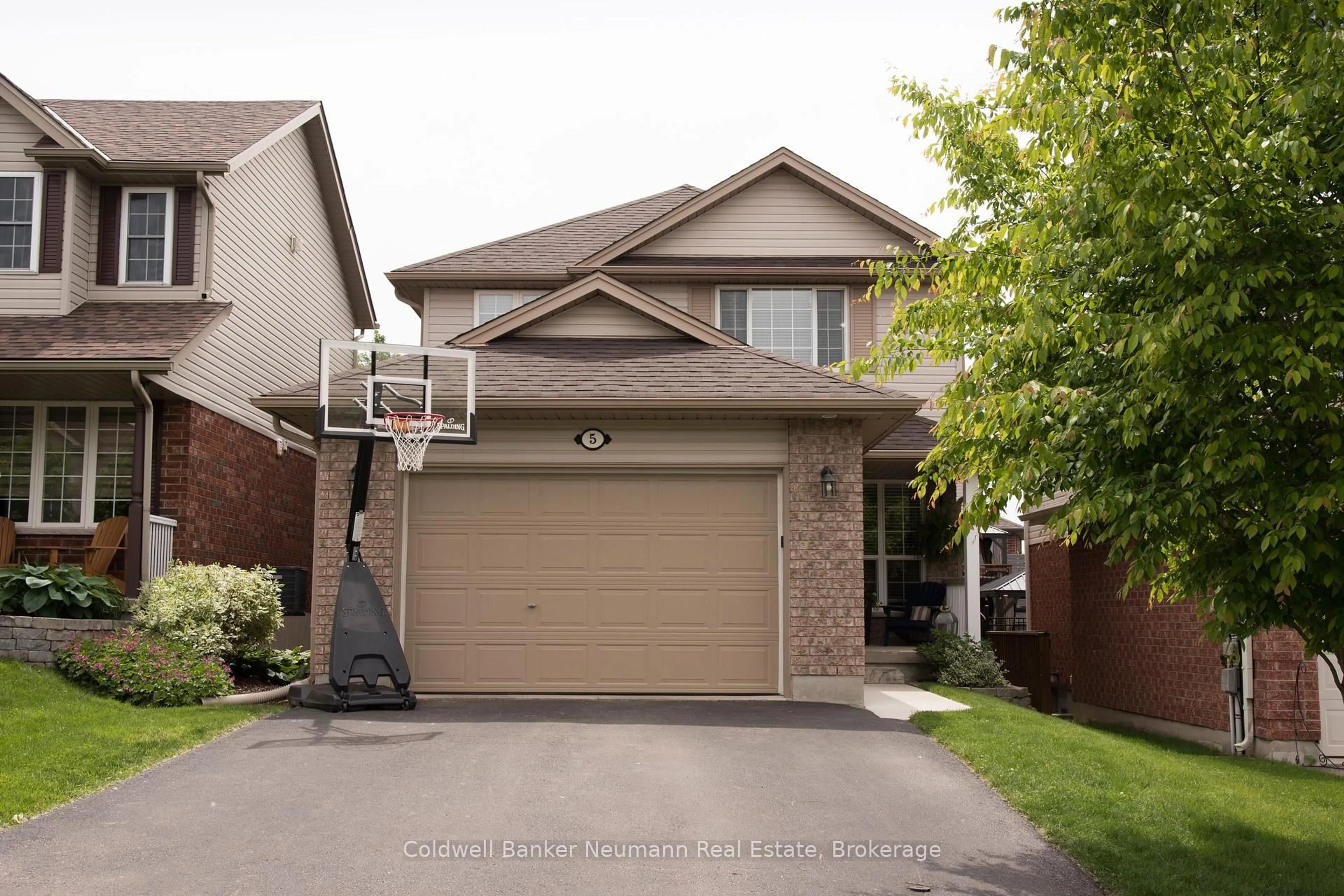 Unknown for 5 Valleyhaven Lane, Guelph Ontario N1E 0A3