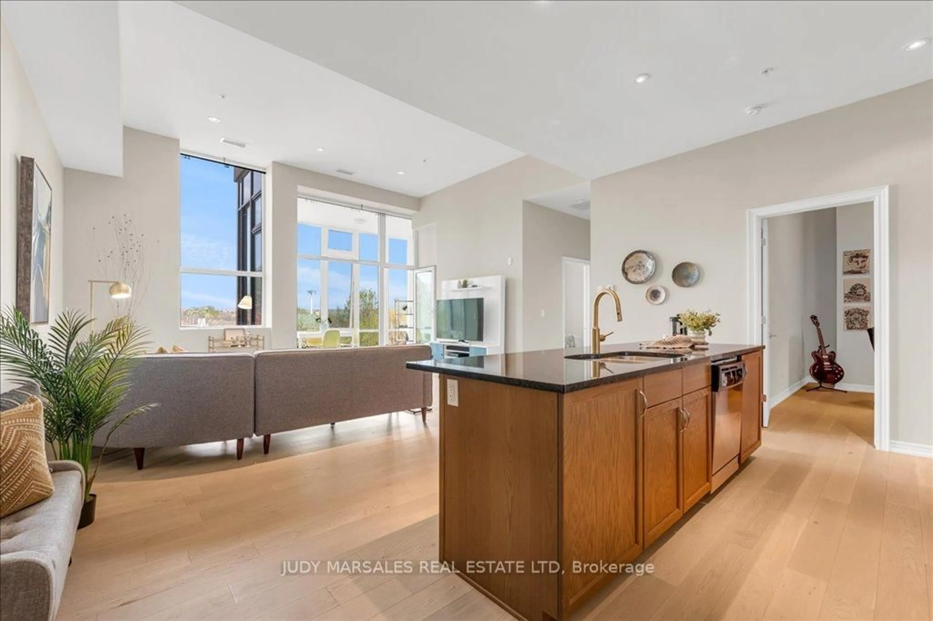 Open concept kitchen, ceramic/tile floor for 50 Murray St #301, Hamilton Ontario L8L 1B3