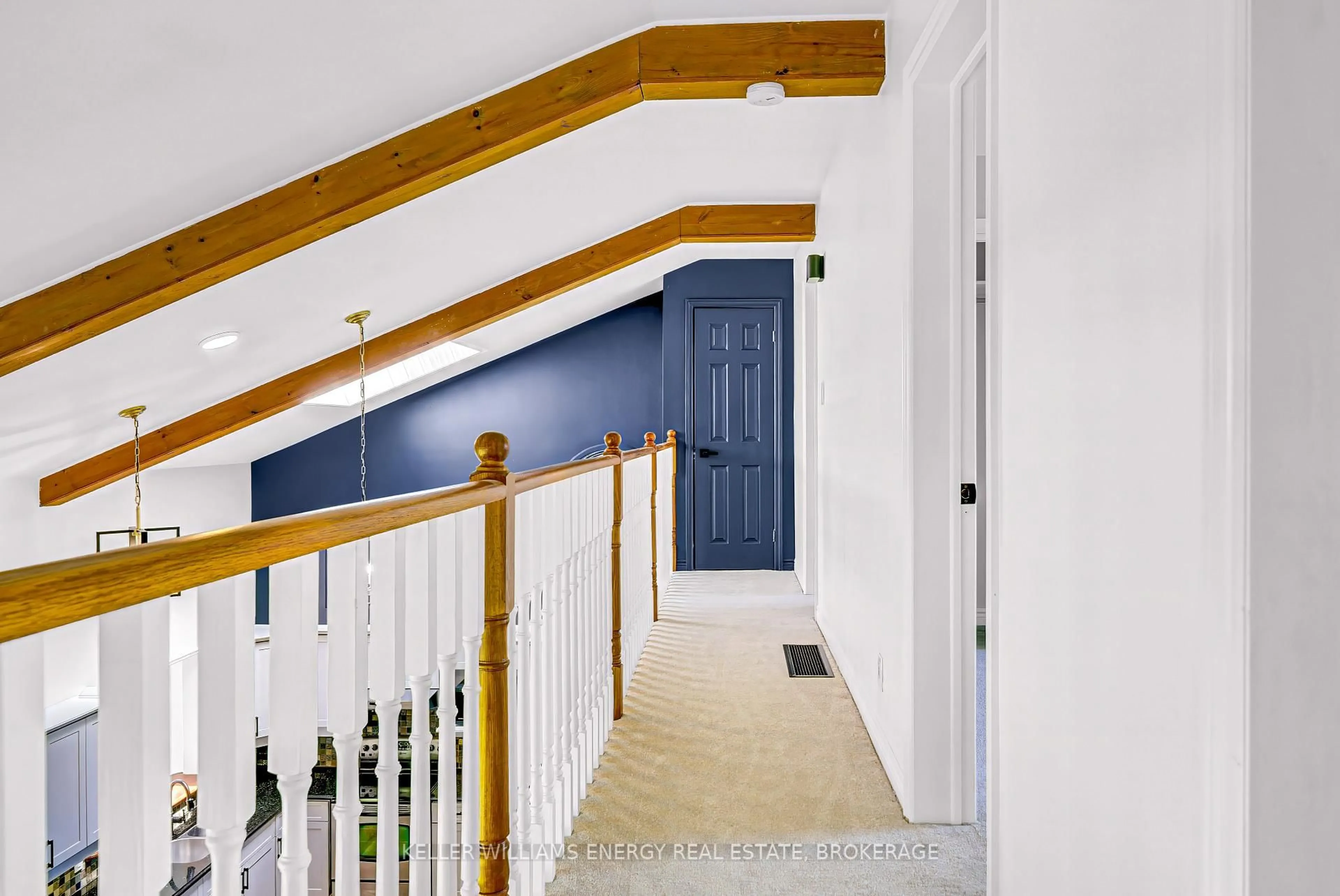 Indoor foyer for 17 Gilchrist Lane, Prince Edward County Ontario K0K 2T0