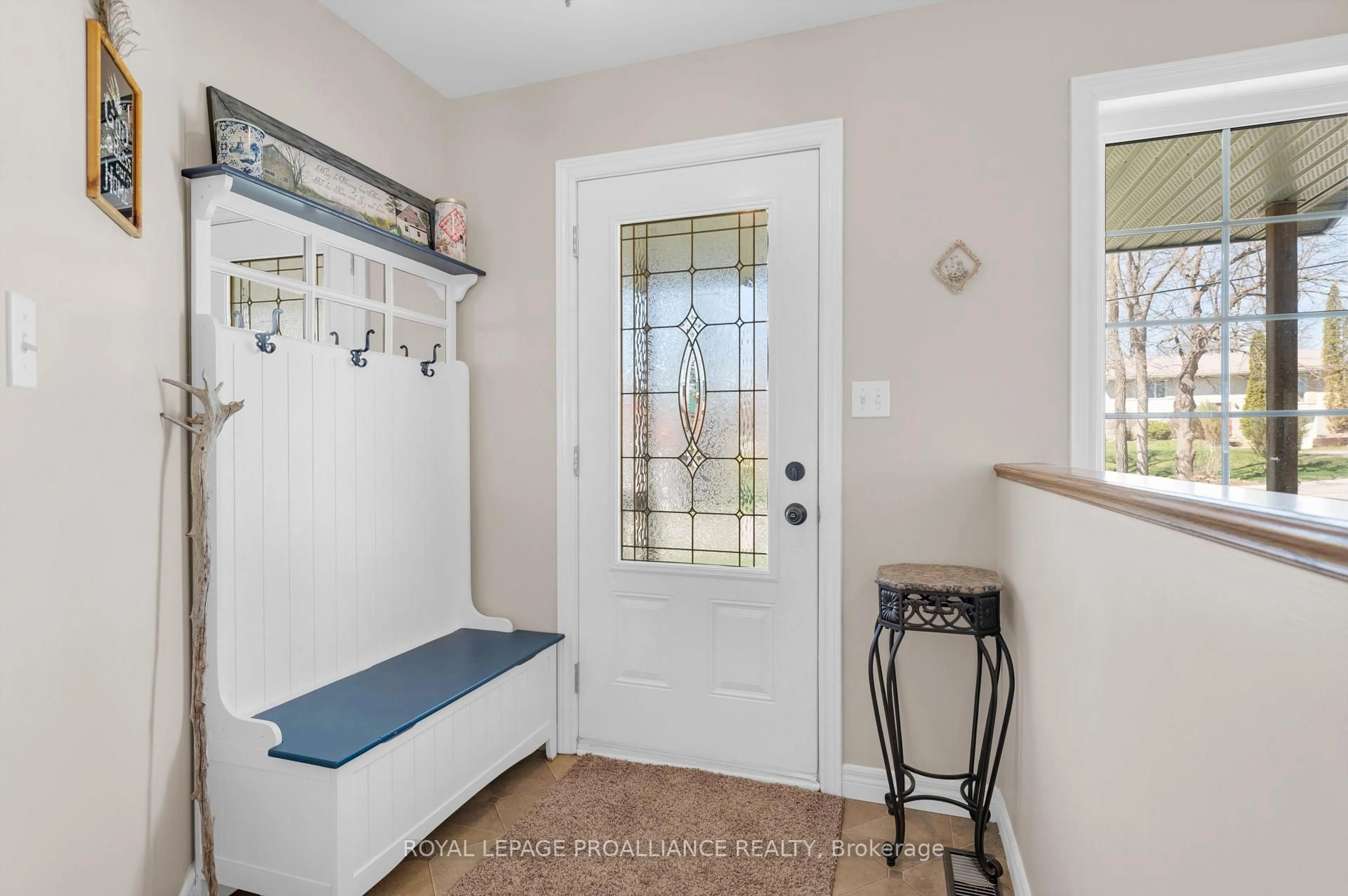 Indoor entryway for 49 Rollins St, Madoc Ontario K0K 2K0