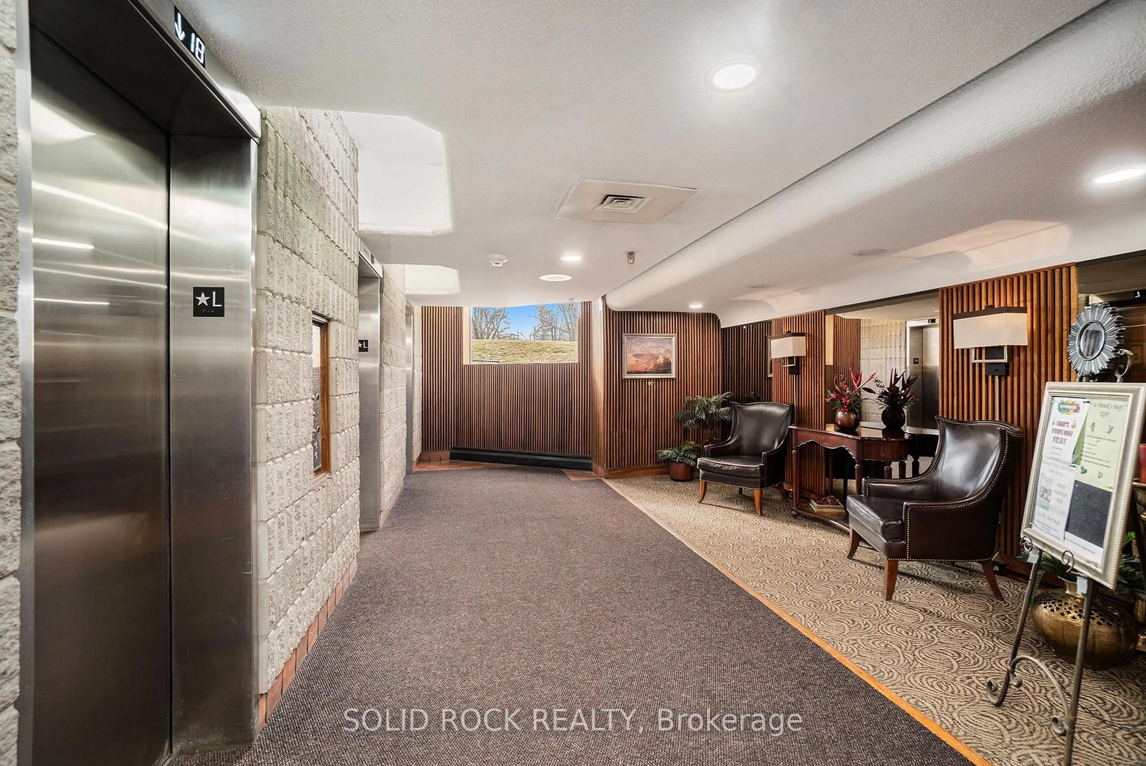 Lobby for 415 Greenview Ave #1201, Ottawa Ontario K2B 8G5
