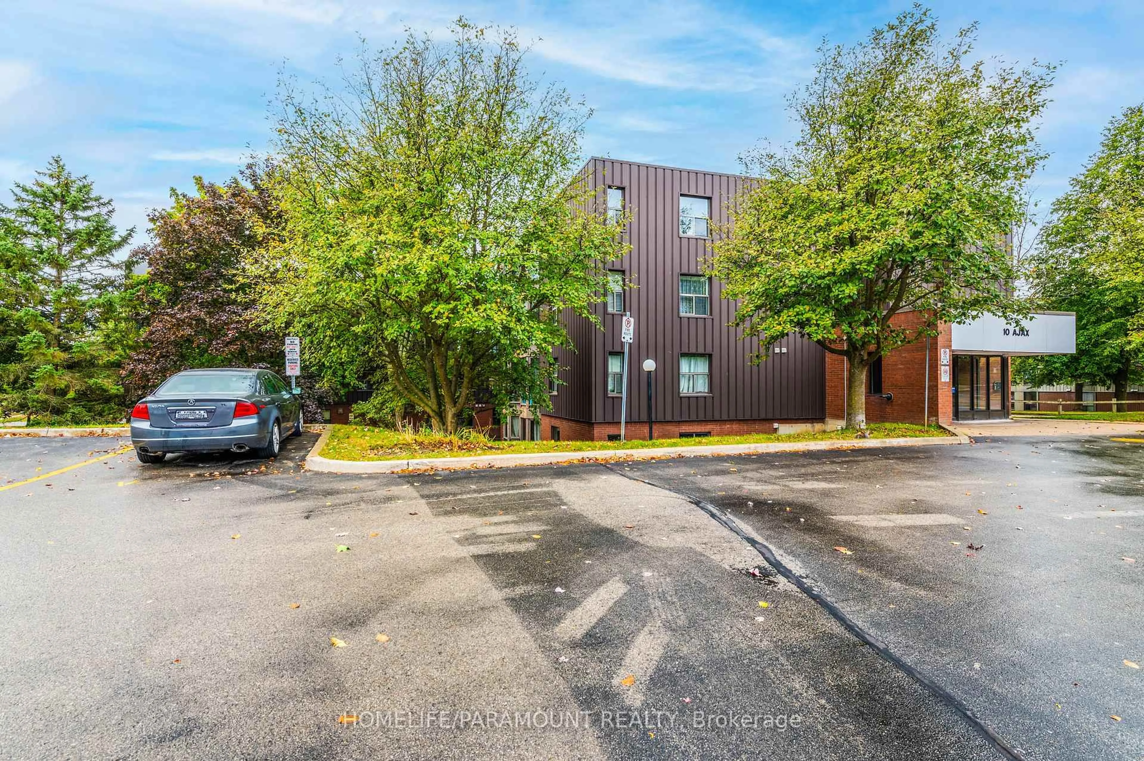 A pic from outside/outdoor area/front of a property/back of a property/a pic from drone, street for 10 Ajax St #203, Guelph Ontario N1H 7N6