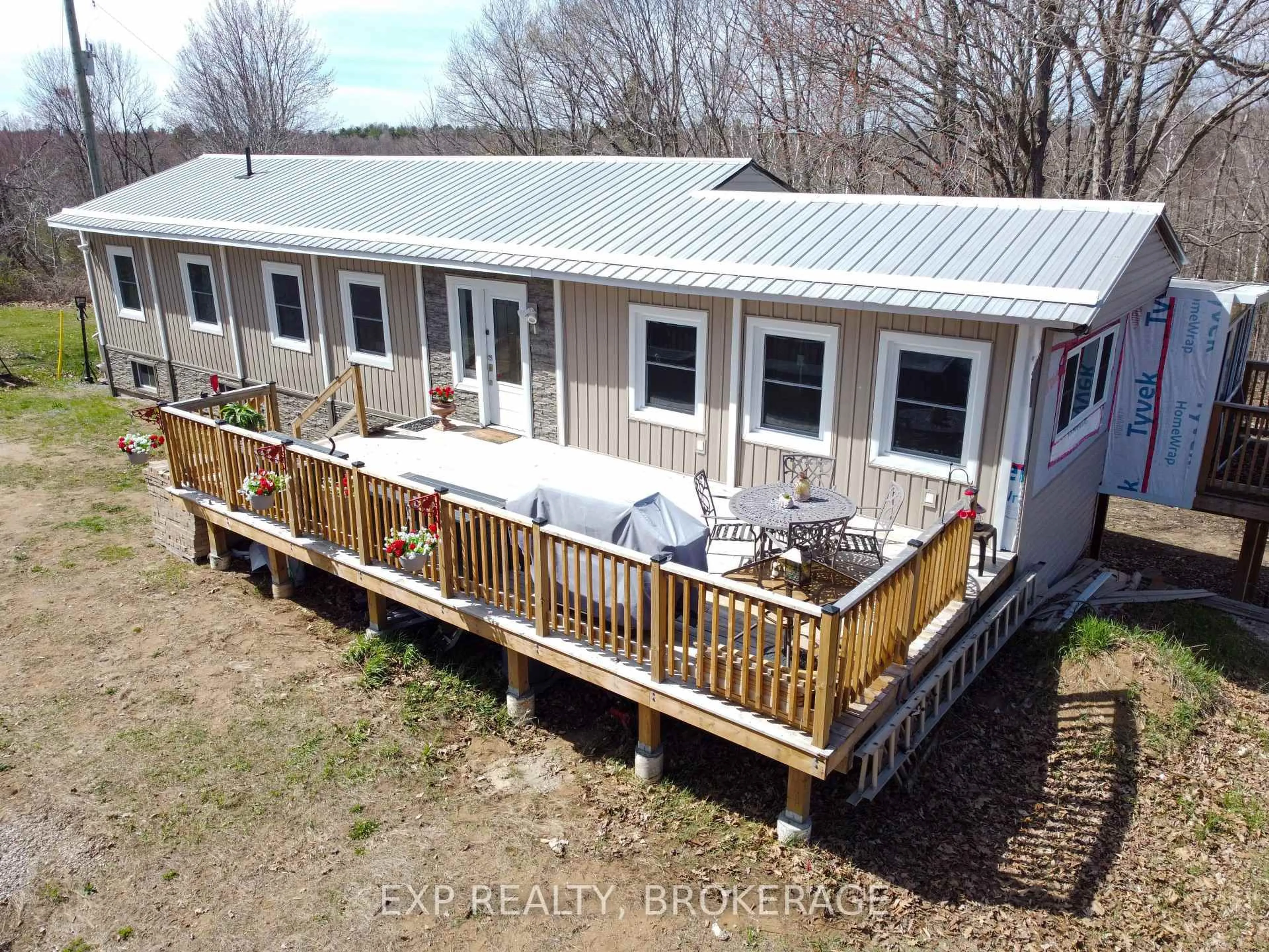 A pic from outside/outdoor area/front of a property/back of a property/a pic from drone, building for 2624 Green Bay Rd, Tichborne Ontario K0H 2V0