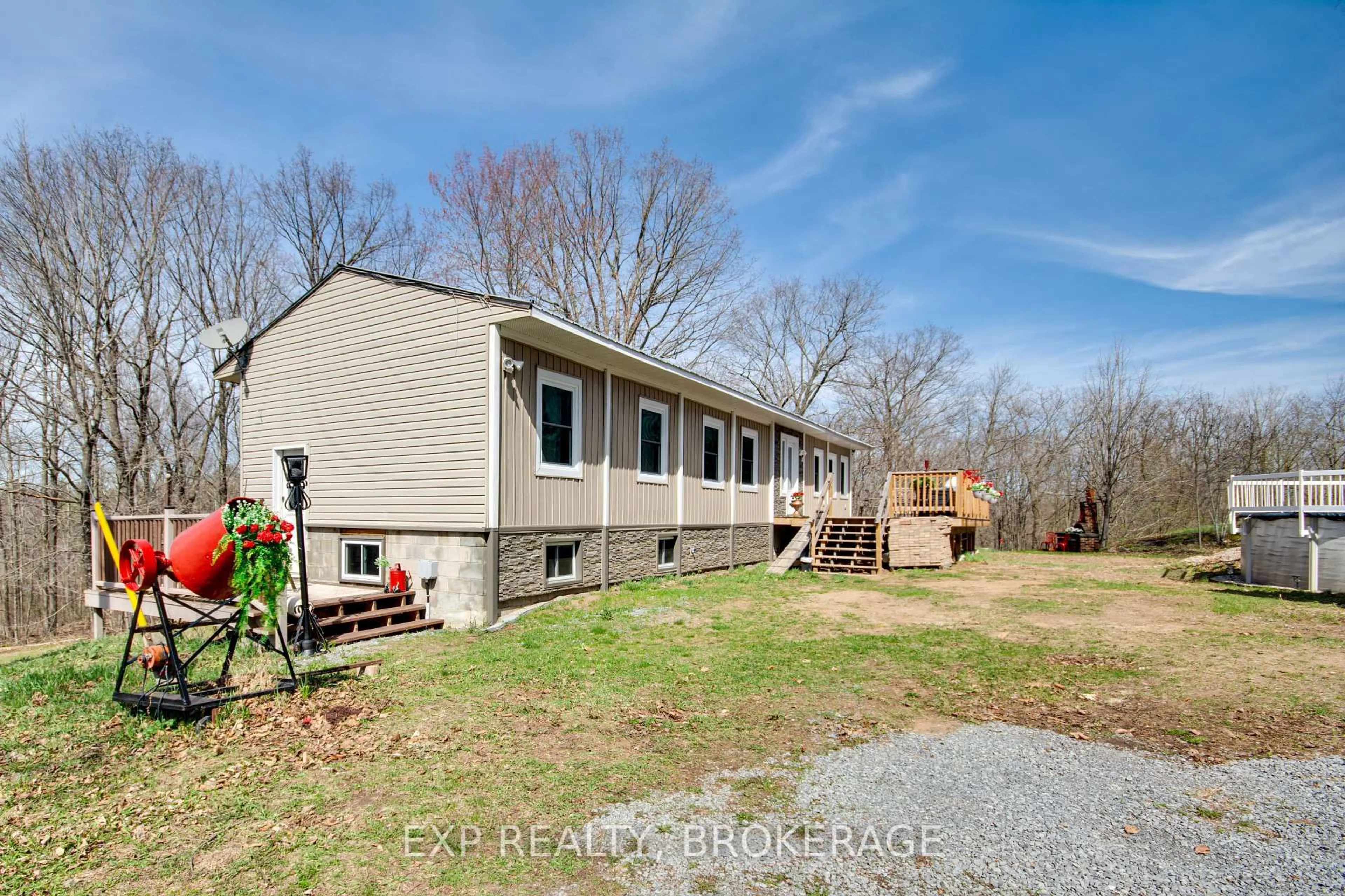 A pic from outside/outdoor area/front of a property/back of a property/a pic from drone, unknown for 2624 Green Bay Rd, Tichborne Ontario K0H 2V0