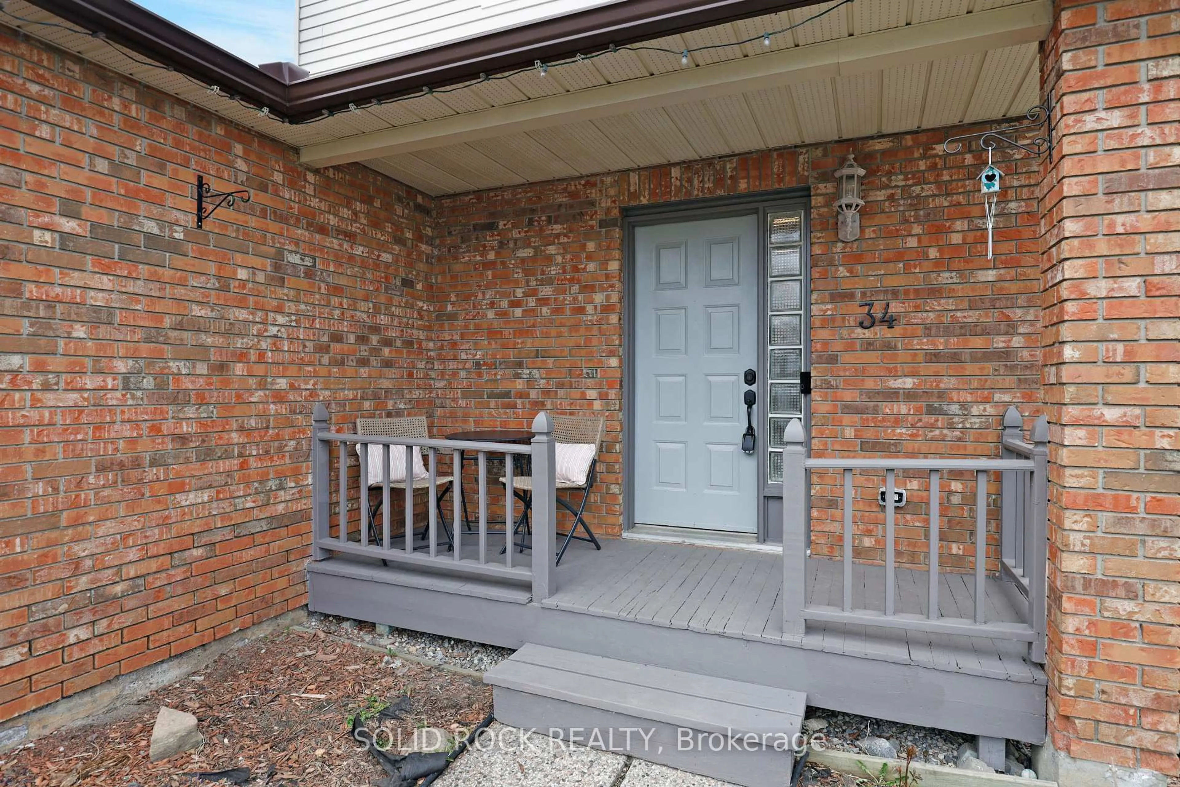 Unknown for 34 Antler Ave, Ottawa Ontario K2J 2H2
