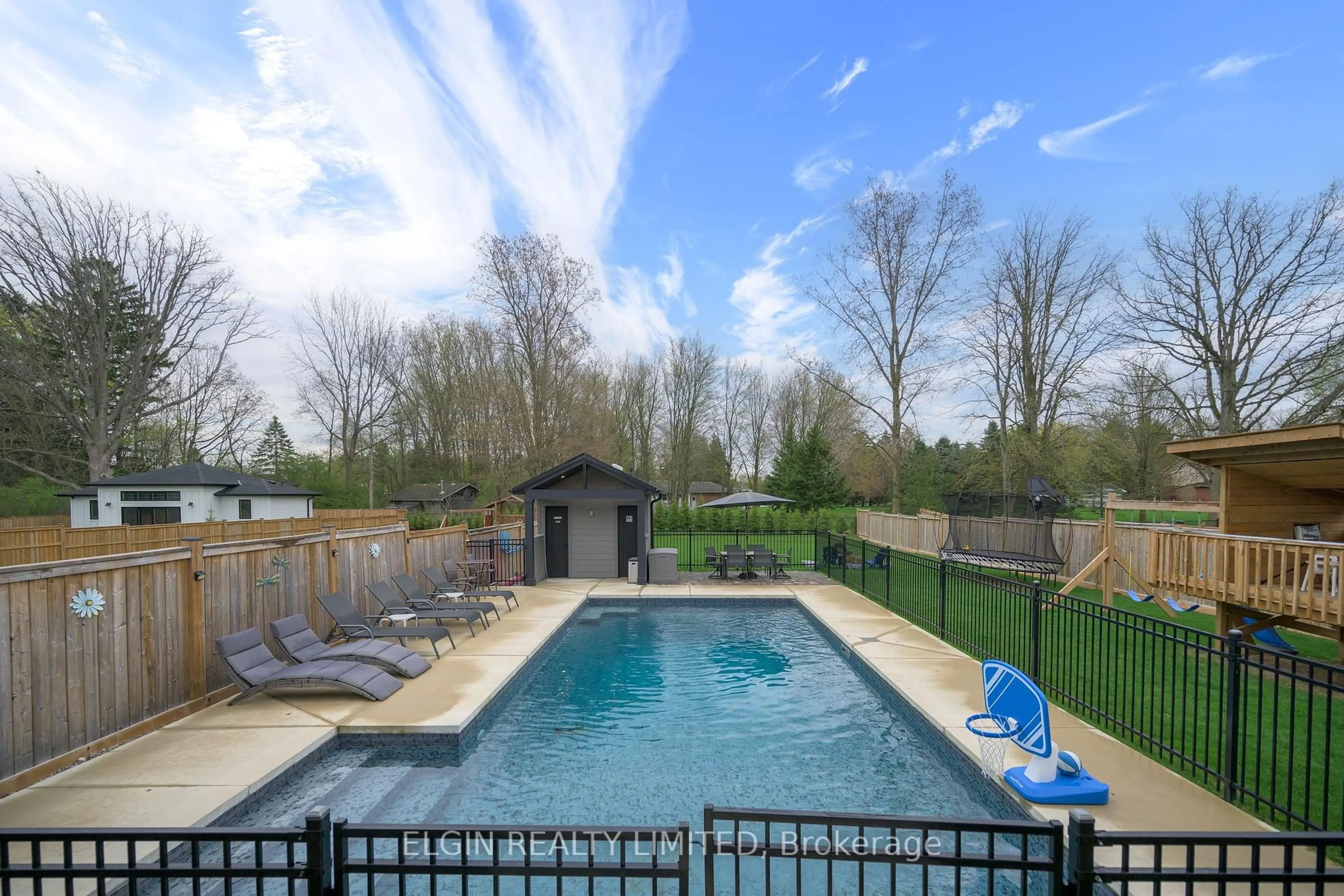 Pool for 107 OPTIMIST Dr, Southwold Ontario N5P 0G2