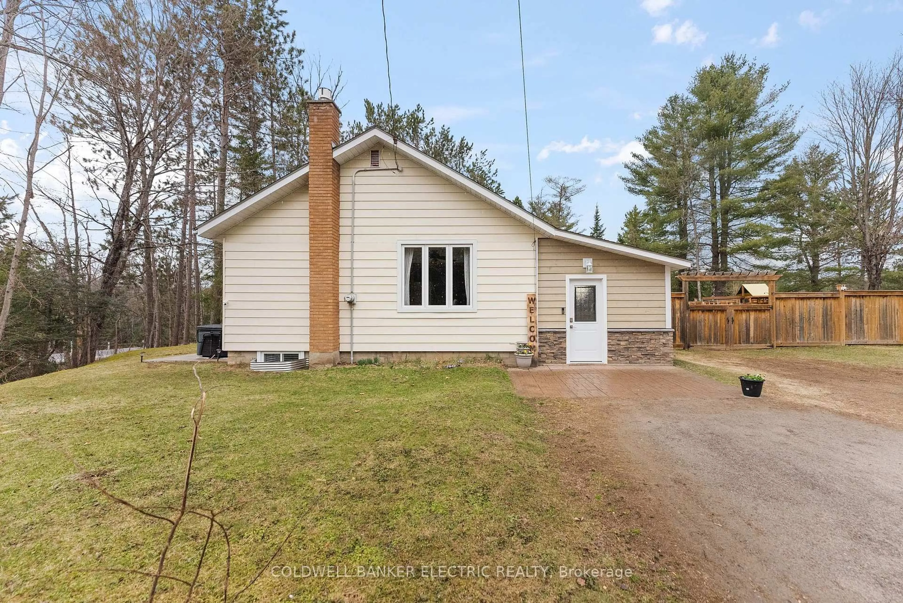 Unknown for 58 River St, North Kawartha Ontario K0L 1A0