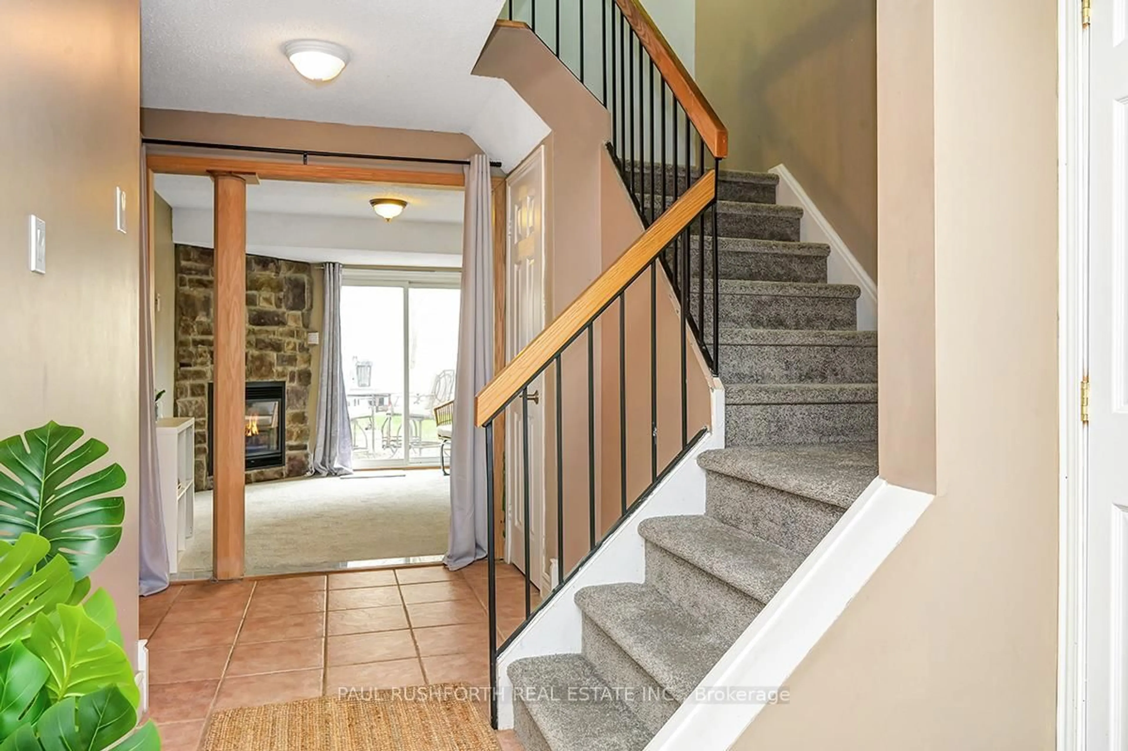 Unknown for 5 Crestlea Cres #D, Ottawa Ontario K2G 4N1