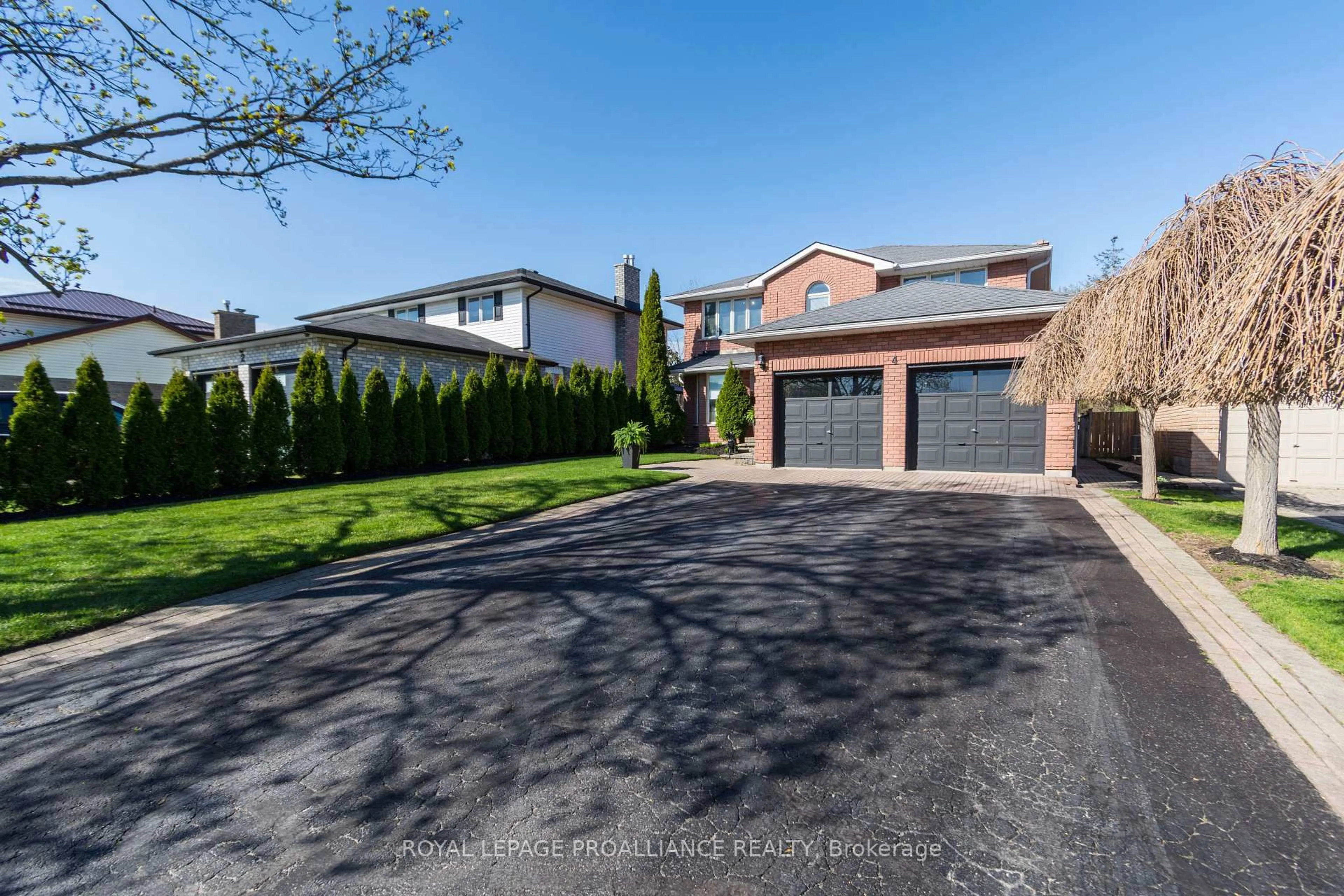 Unknown for 4 Queensboro Crt, Belleville Ontario K8P 5E5
