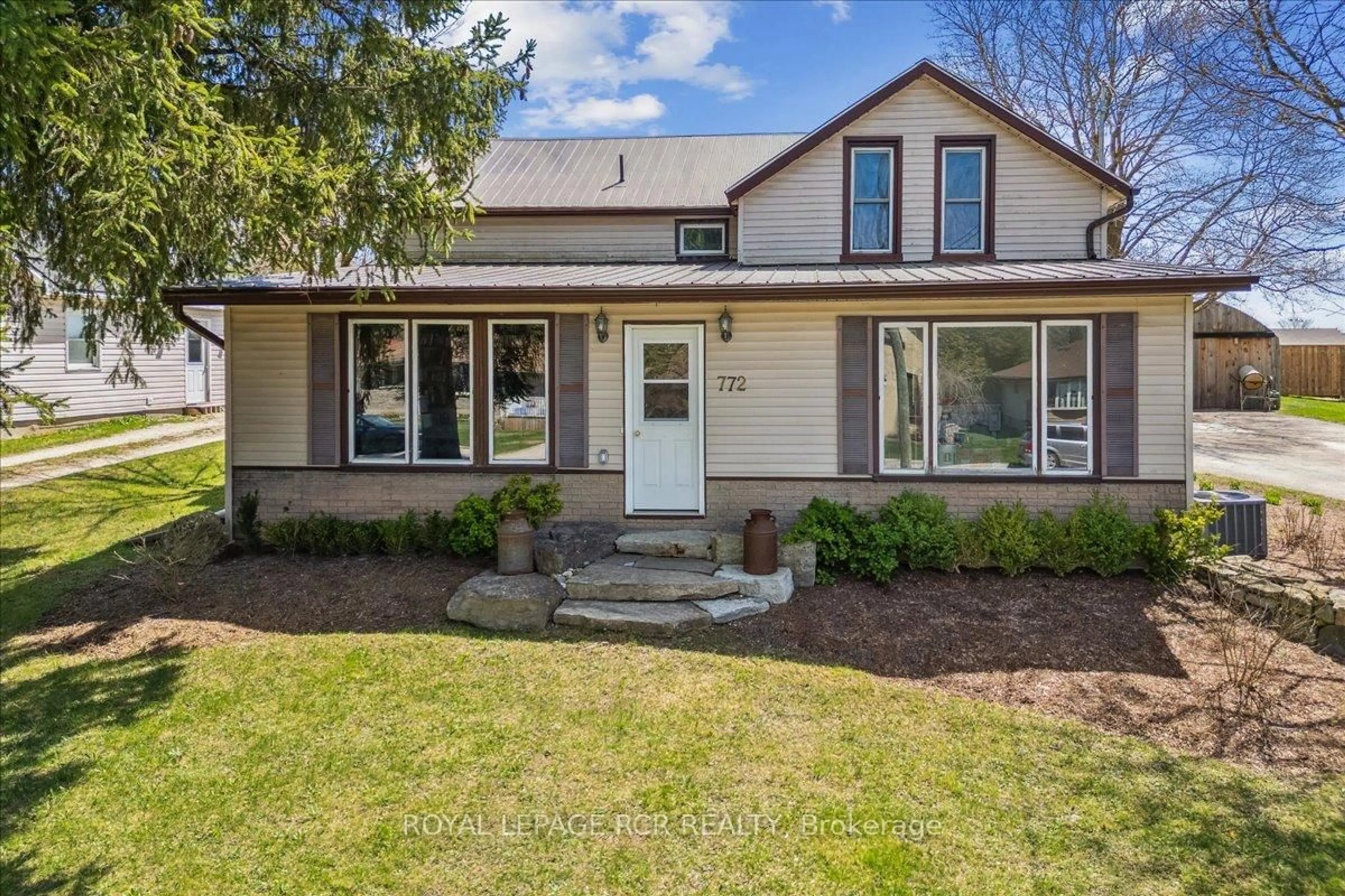 Home with vinyl exterior material, street for 772 Waterloo St, Wellington North Ontario N0G 2L3