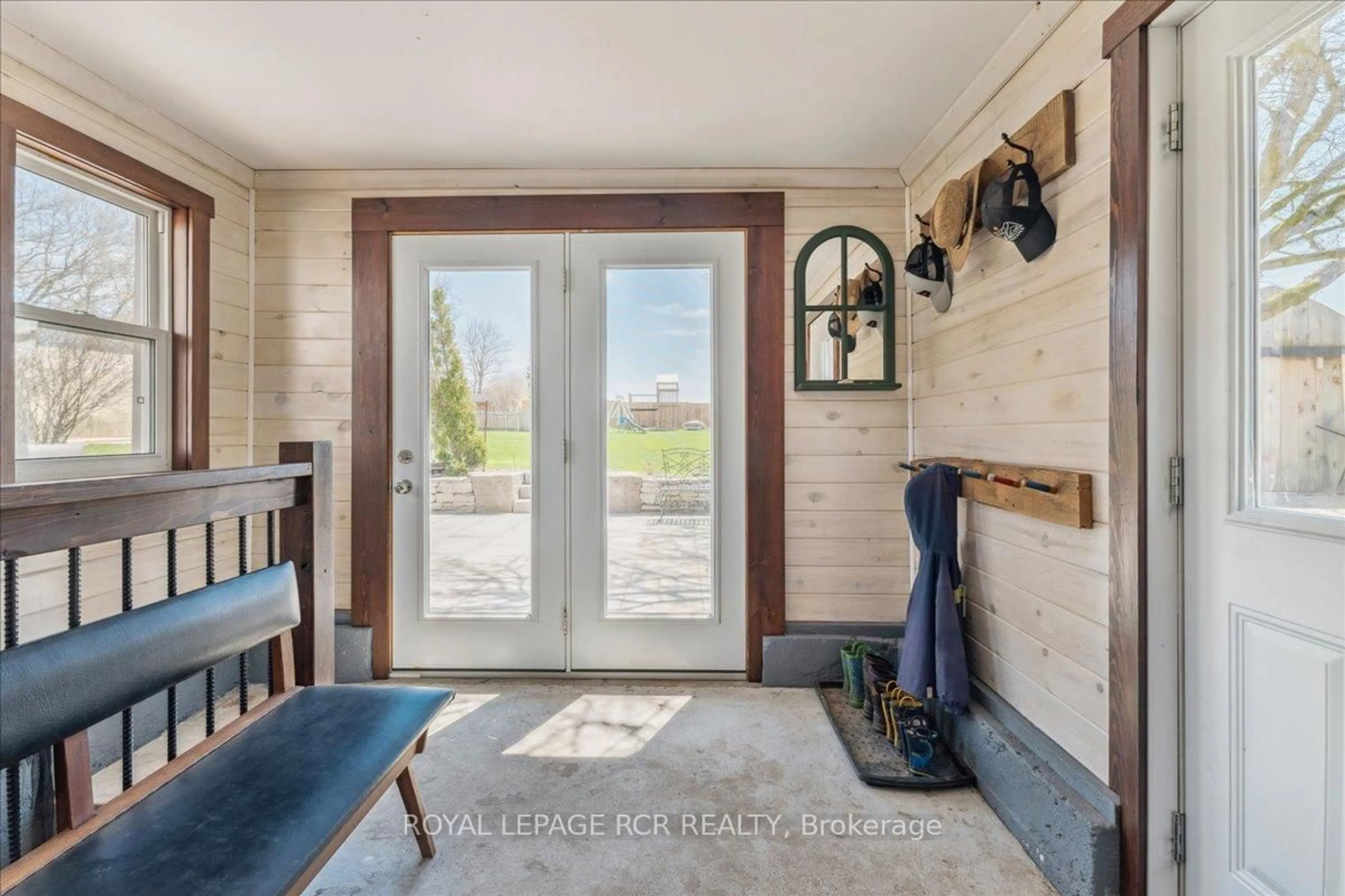Indoor entryway for 772 Waterloo St, Wellington North Ontario N0G 2L3