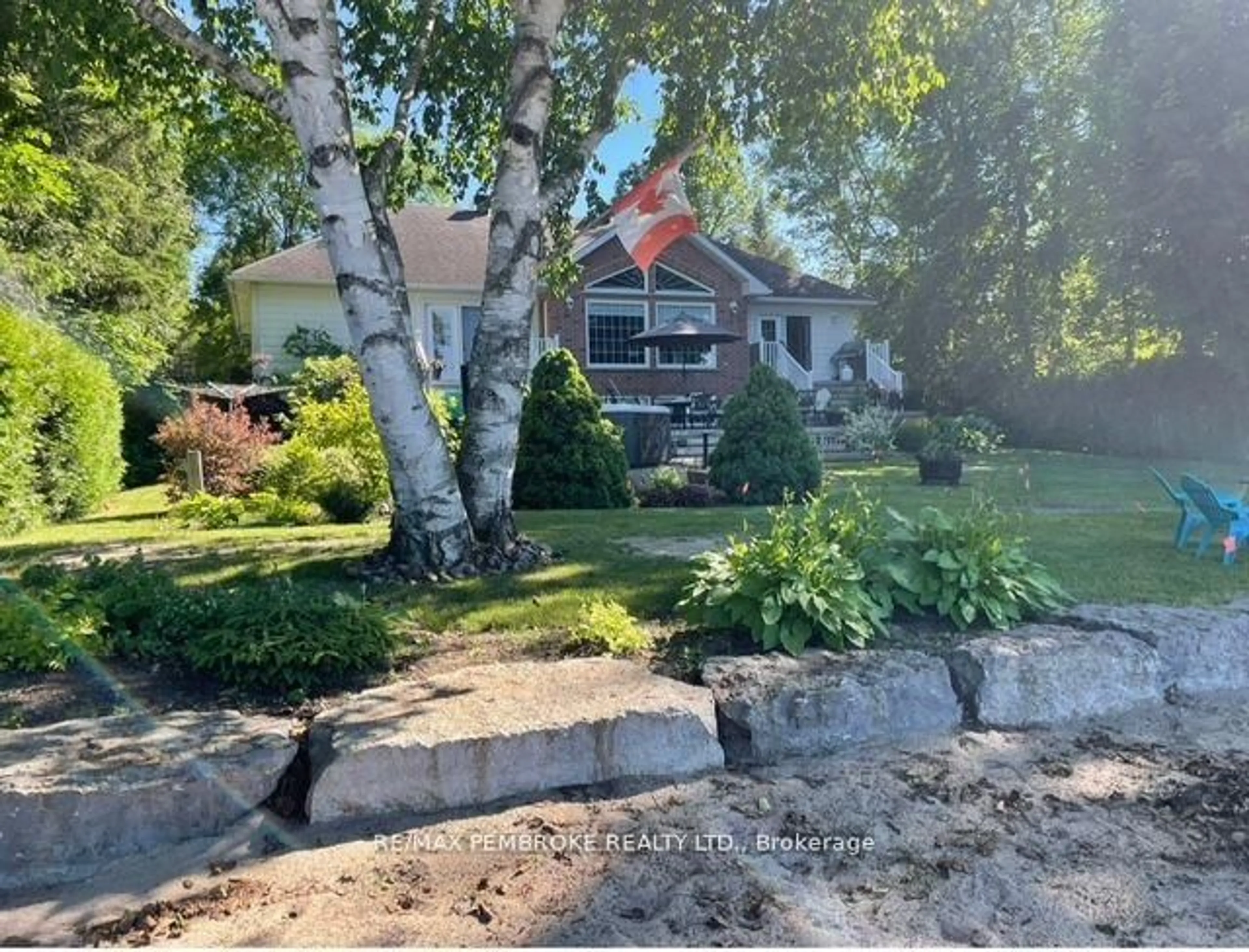 A pic from outside/outdoor area/front of a property/back of a property/a pic from drone, unknown for 68 Beaver Creek Tr, Pembroke Ontario K8A 6W2