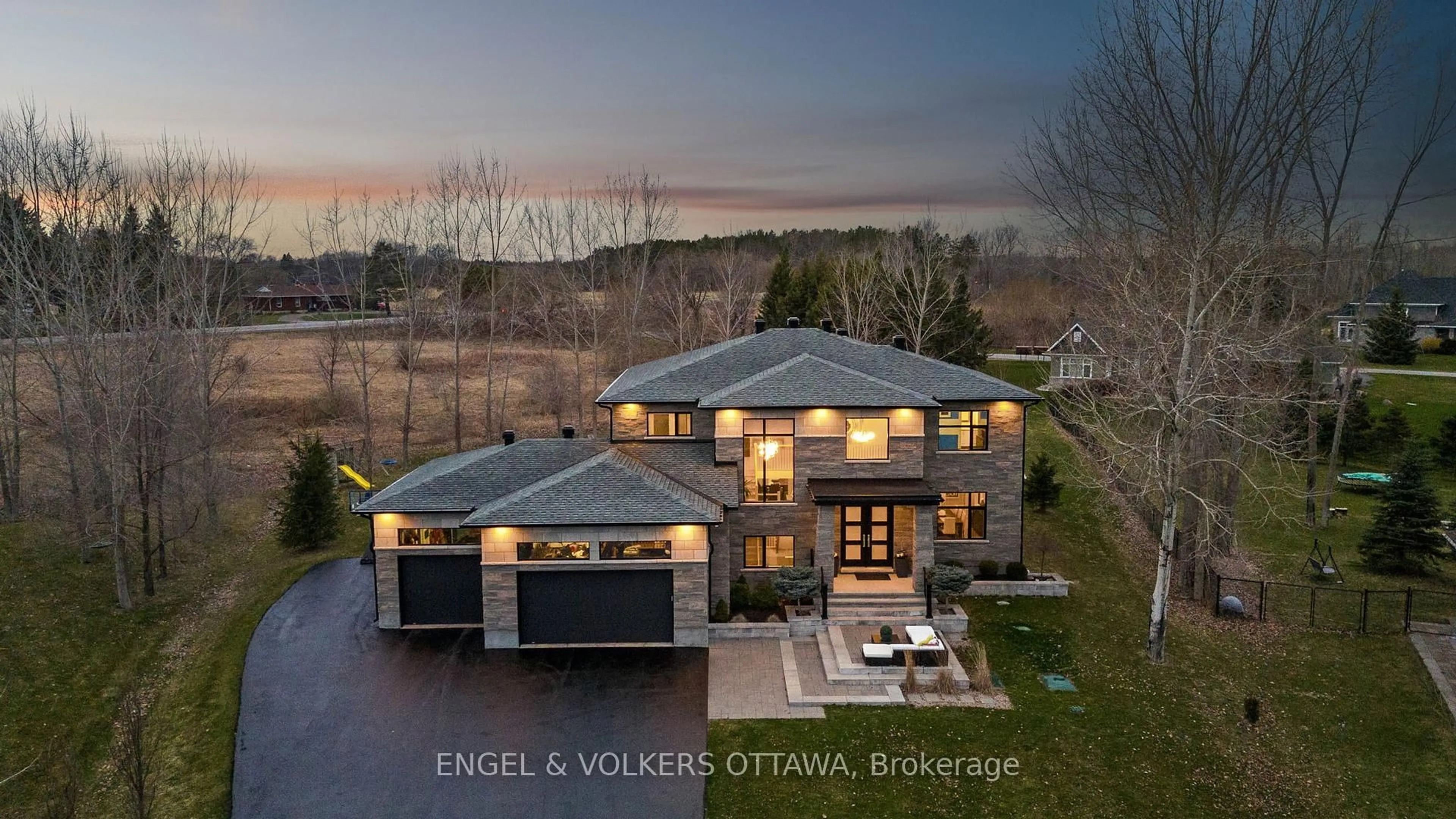A pic from outside/outdoor area/front of a property/back of a property/a pic from drone, water/lake/river/ocean view for 532 LEIMERK Crt, Ottawa Ontario K4M 0E3