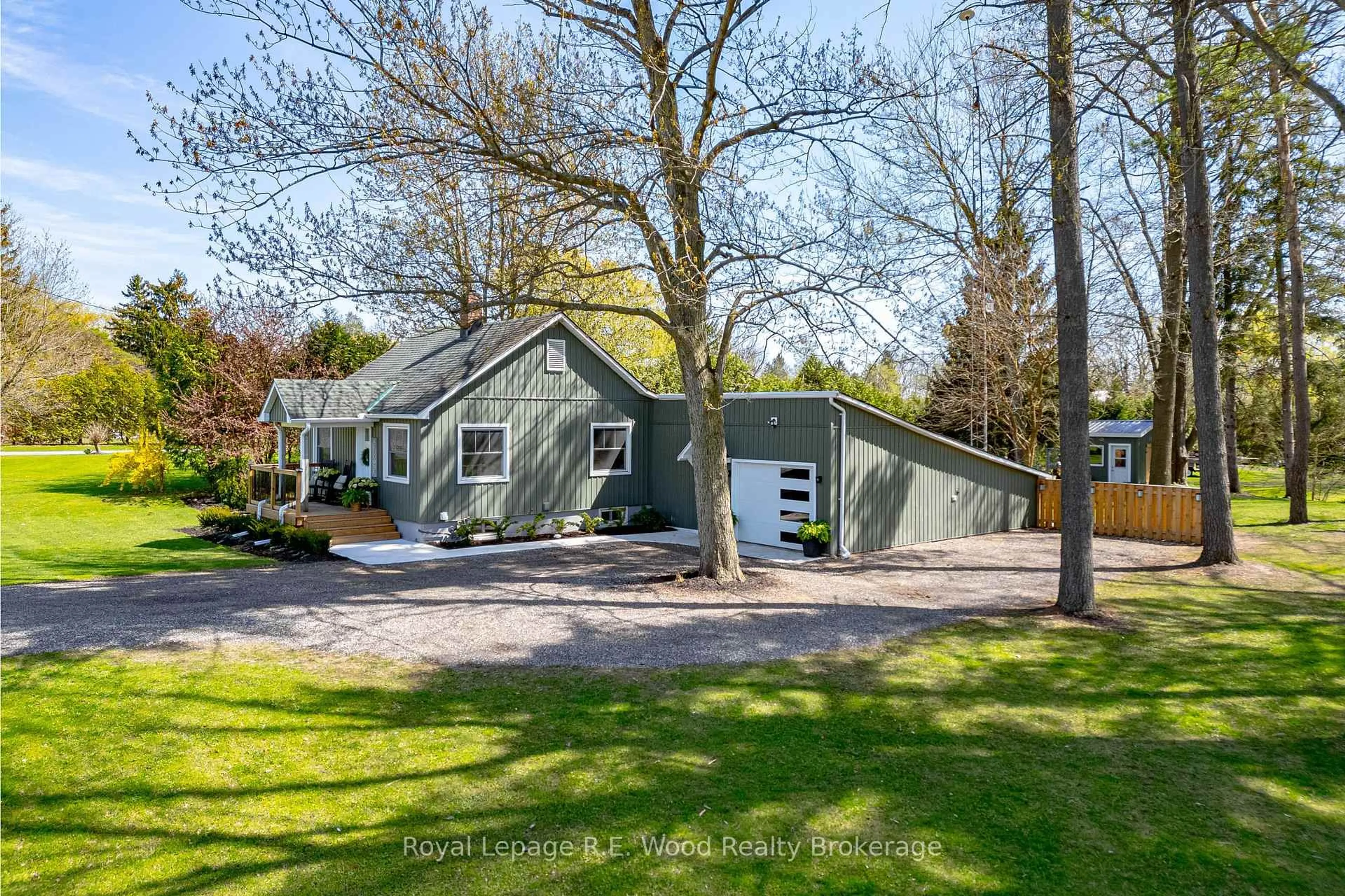 A pic from outside/outdoor area/front of a property/back of a property/a pic from drone, street for 424 3 Highway, Norfolk Ontario N4G 4G7
