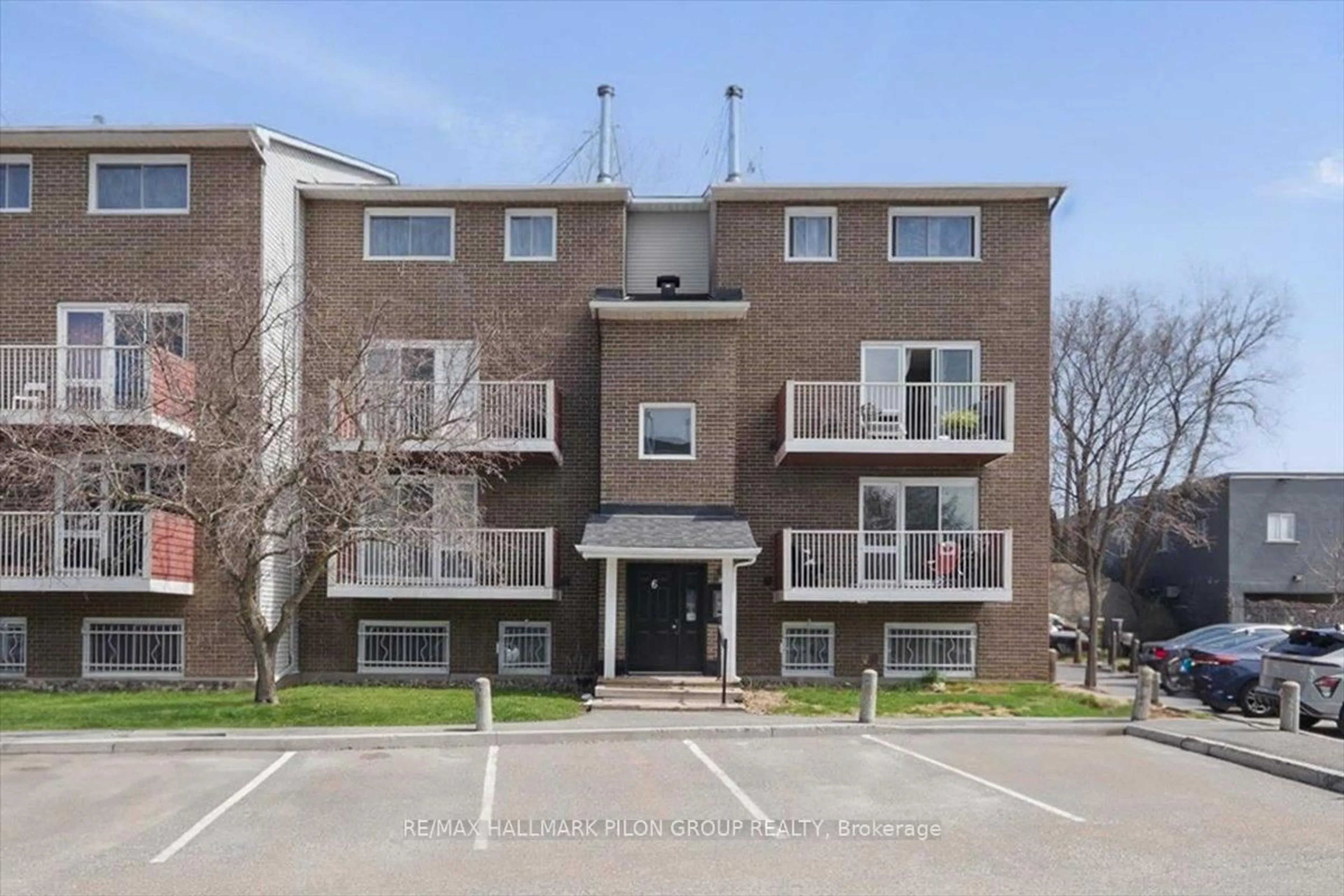Unknown for 1589 St. Bernard St #606, Ottawa Ontario K1T 3H7