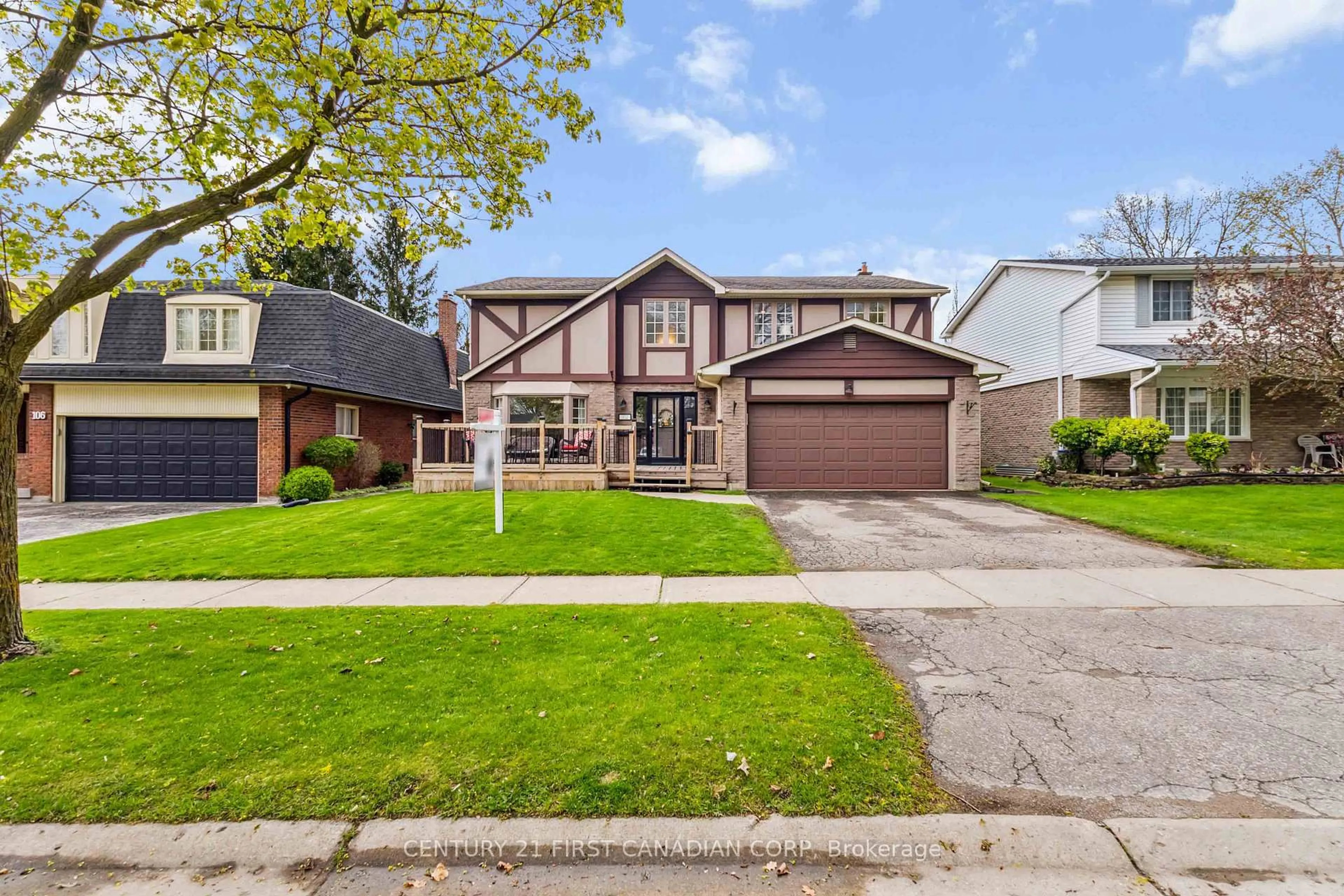 Home with vinyl exterior material, street for 102 Blackthorne Cres, London South Ontario N6J 4B5