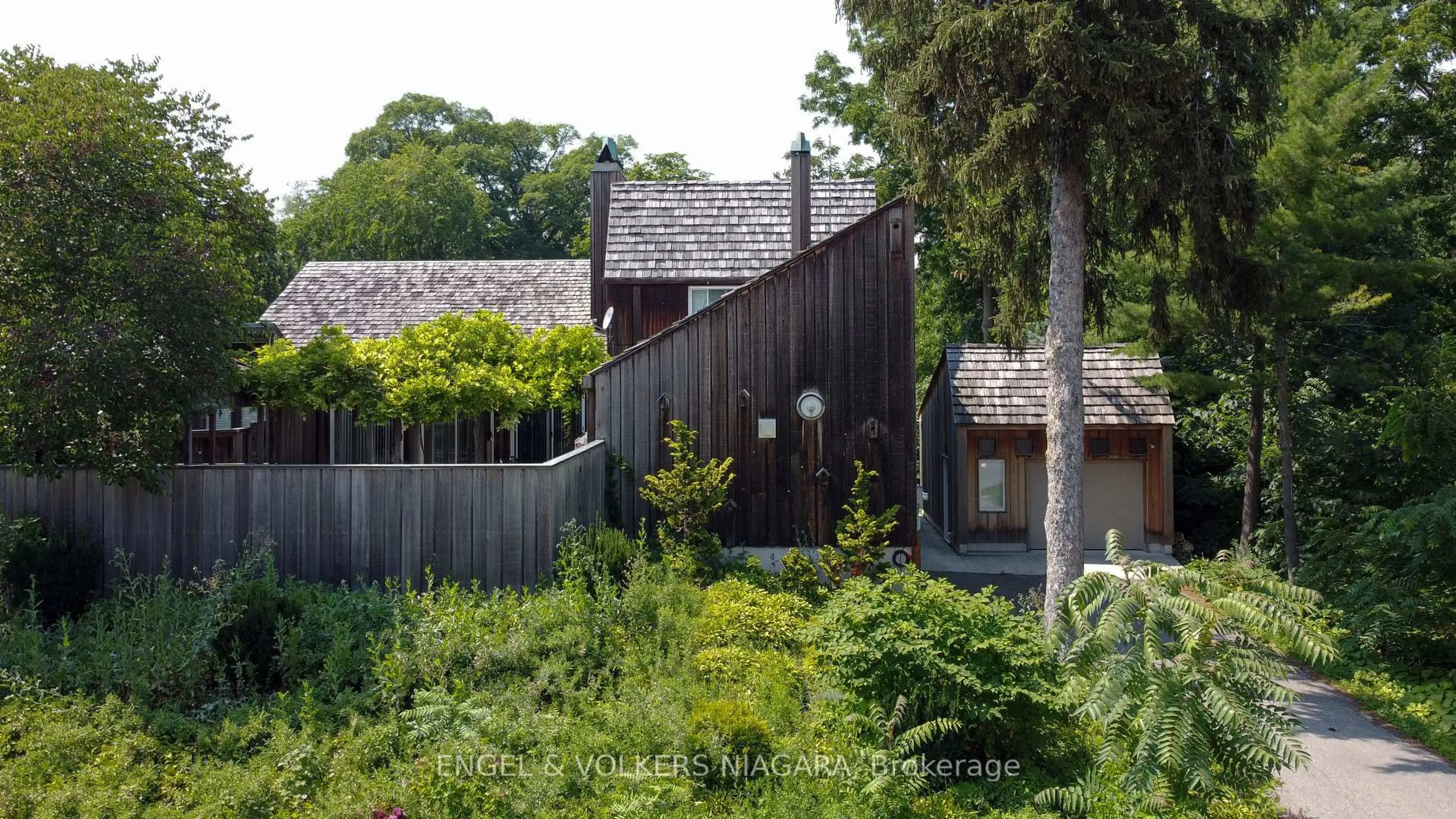 Unknown for 89 BYRON St, Niagara-on-the-Lake Ontario L0S 1J0