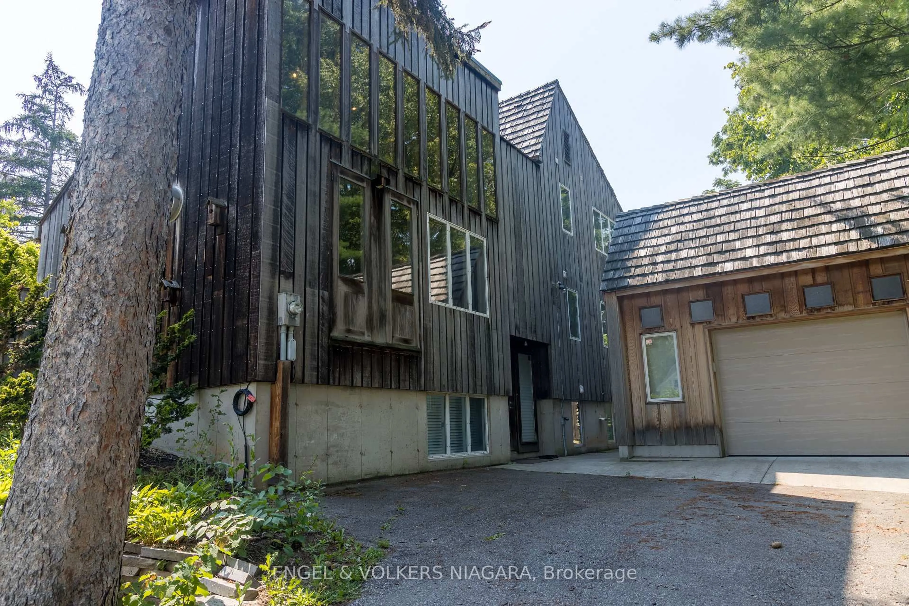 Unknown for 89 BYRON St, Niagara-on-the-Lake Ontario L0S 1J0