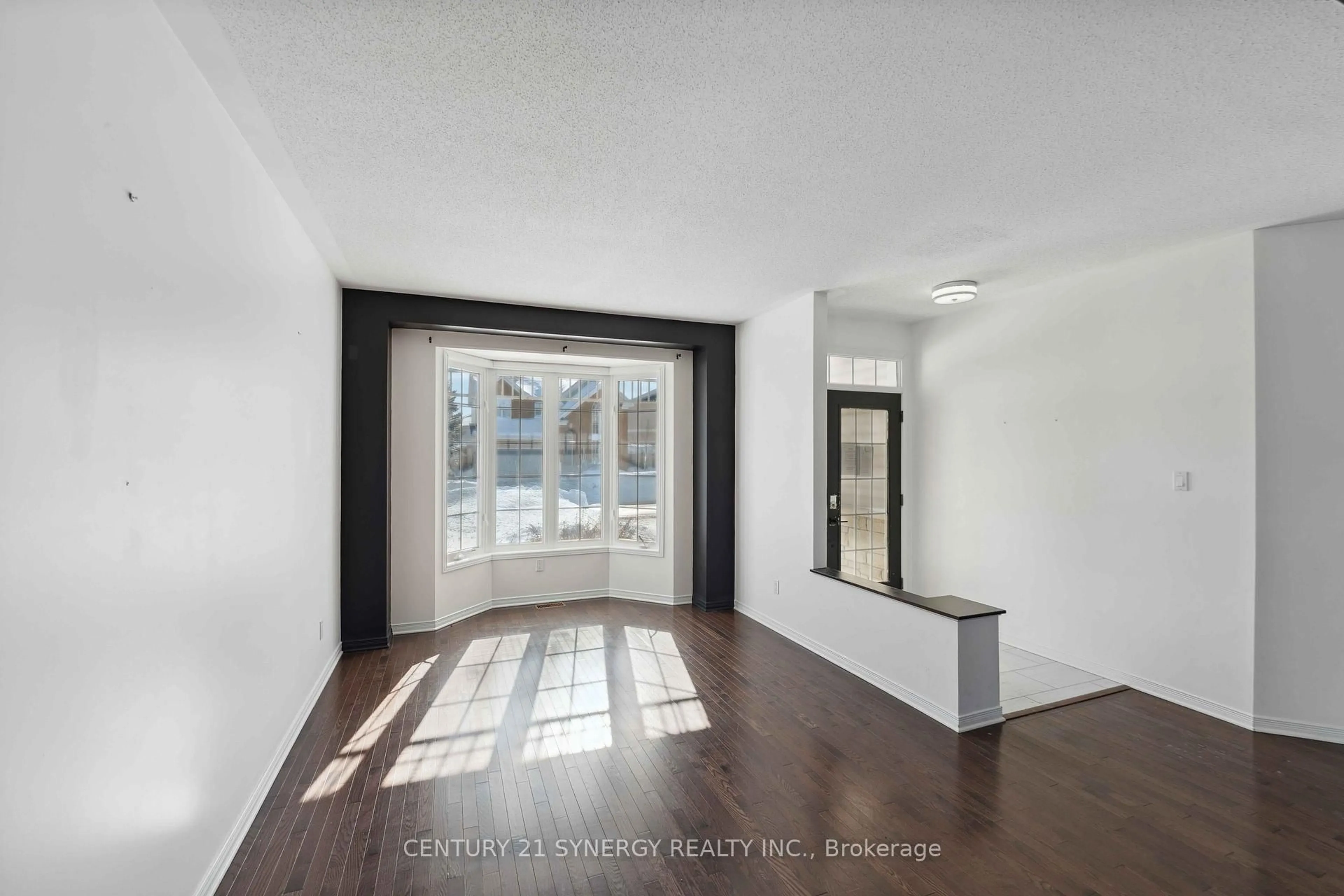 Indoor entryway for 59 Baywood Dr, Ottawa Ontario K2S 2H5