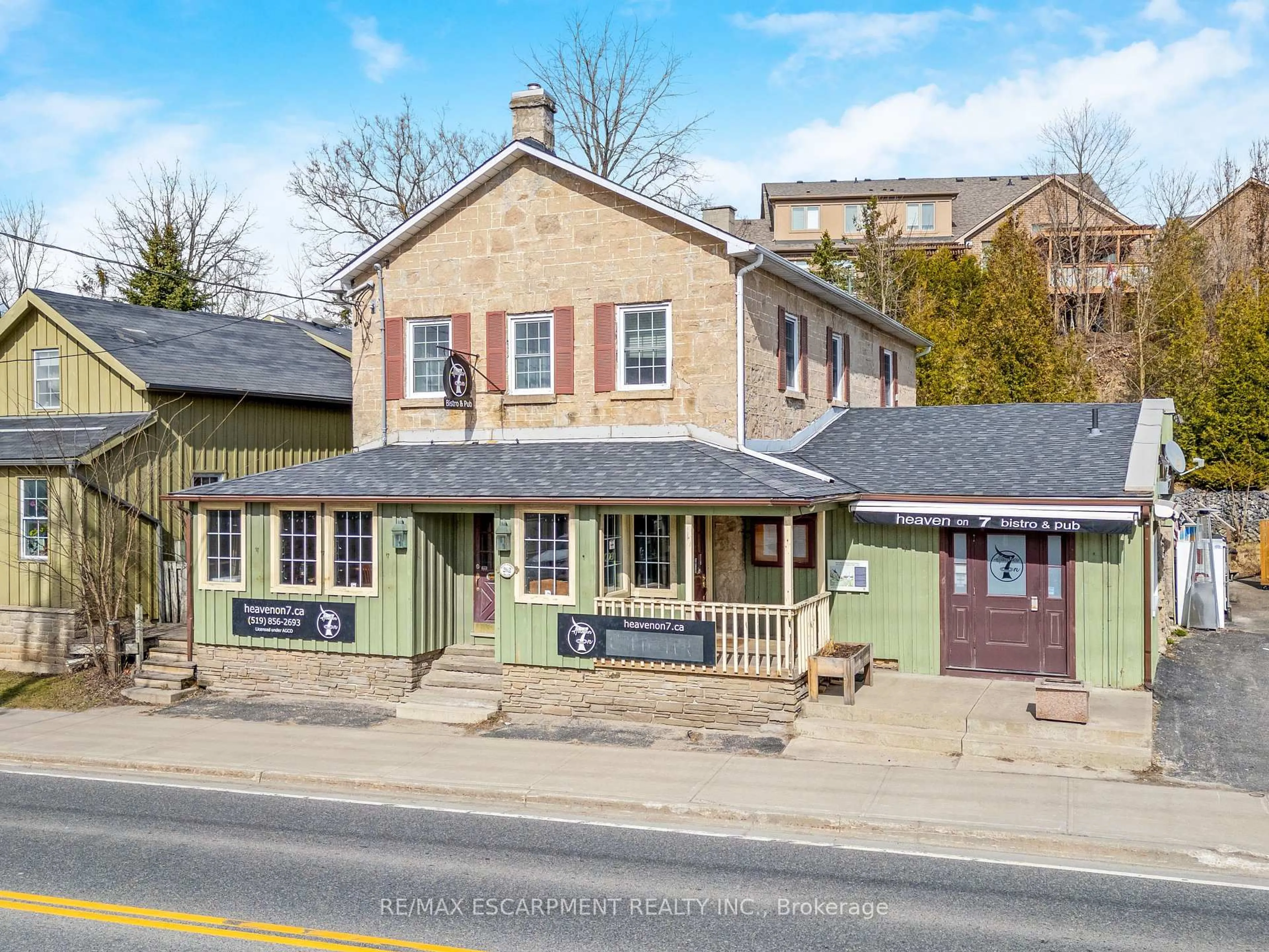 A pic from outside/outdoor area/front of a property/back of a property/a pic from drone, street for 262-270 Main St, Guelph/Eramosa Ontario N0B 2K0