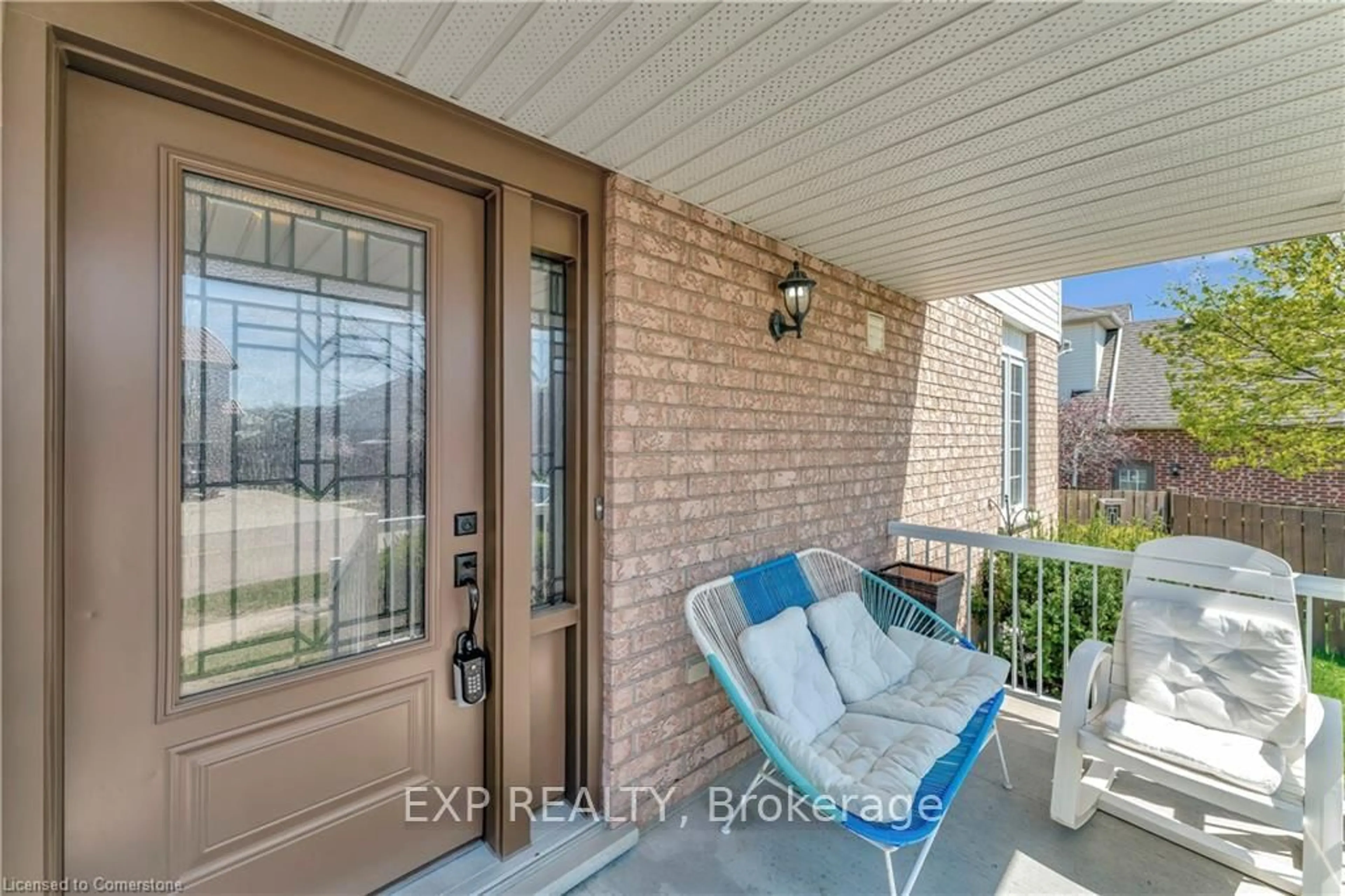 Indoor entryway for 500 Marl Meadow Cres, Kitchener Ontario N2R 1L1
