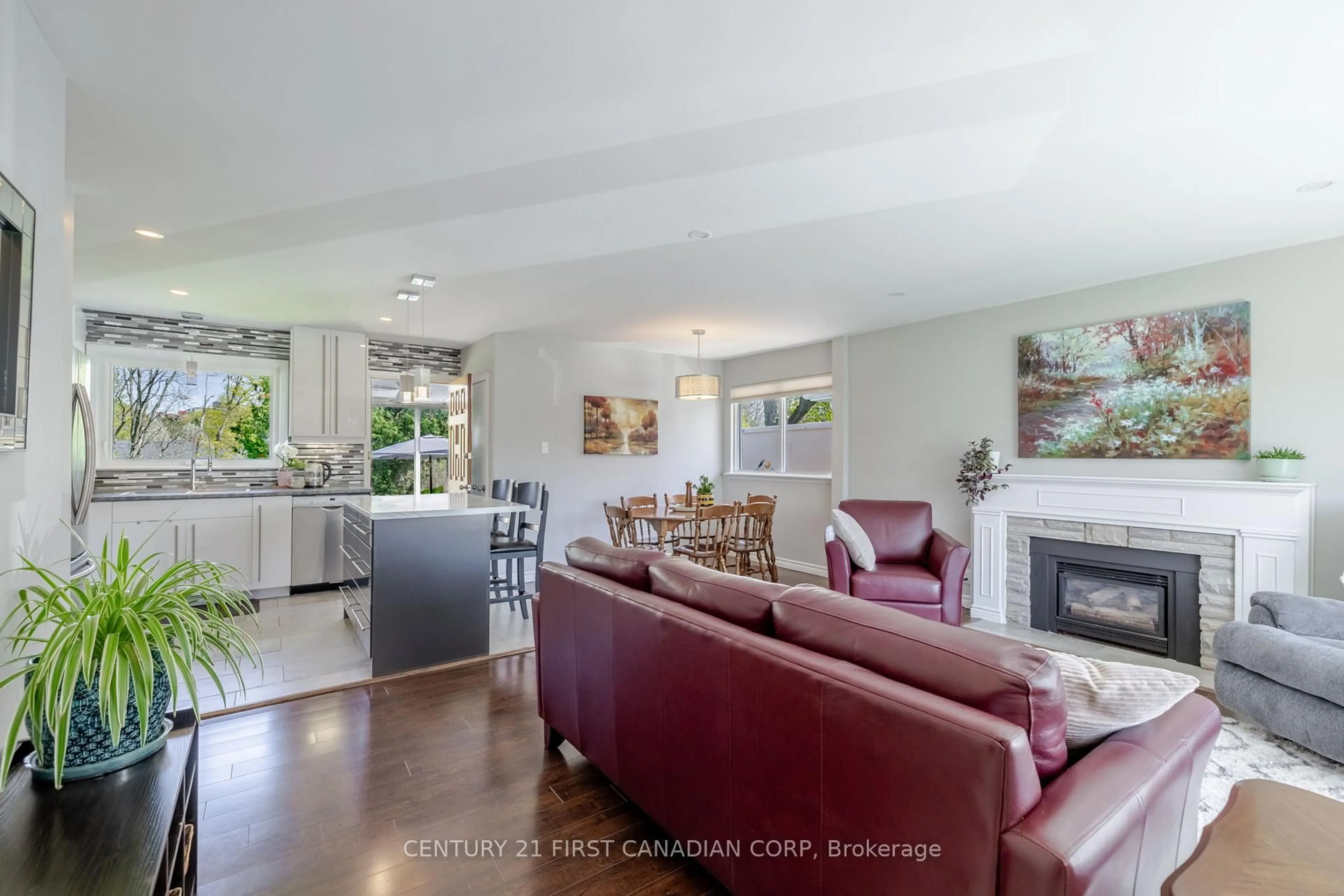 Living room with furniture, unknown for 460 Beachwood Ave, London South Ontario N6J 3K1