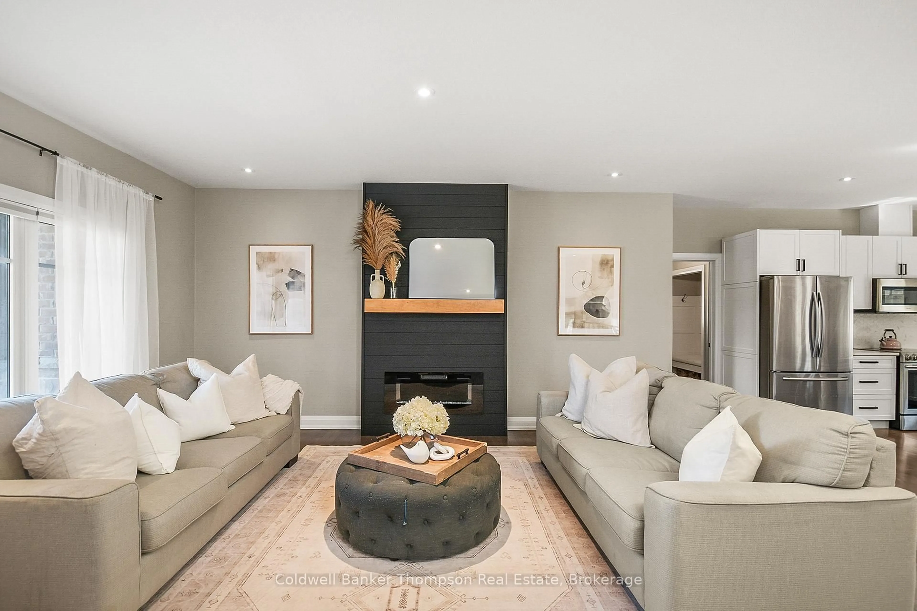 Living room with furniture, unknown for 61 Homestead Lane, Huntsville Ontario P1H 2N8